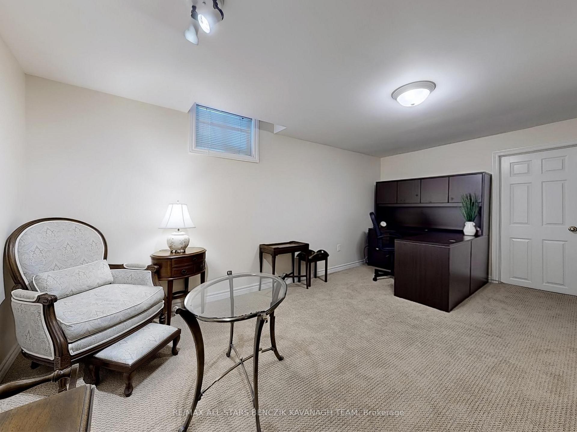 Photo 21 of 31 Larkin Avenue, Markham, Markham Village — HOMEH