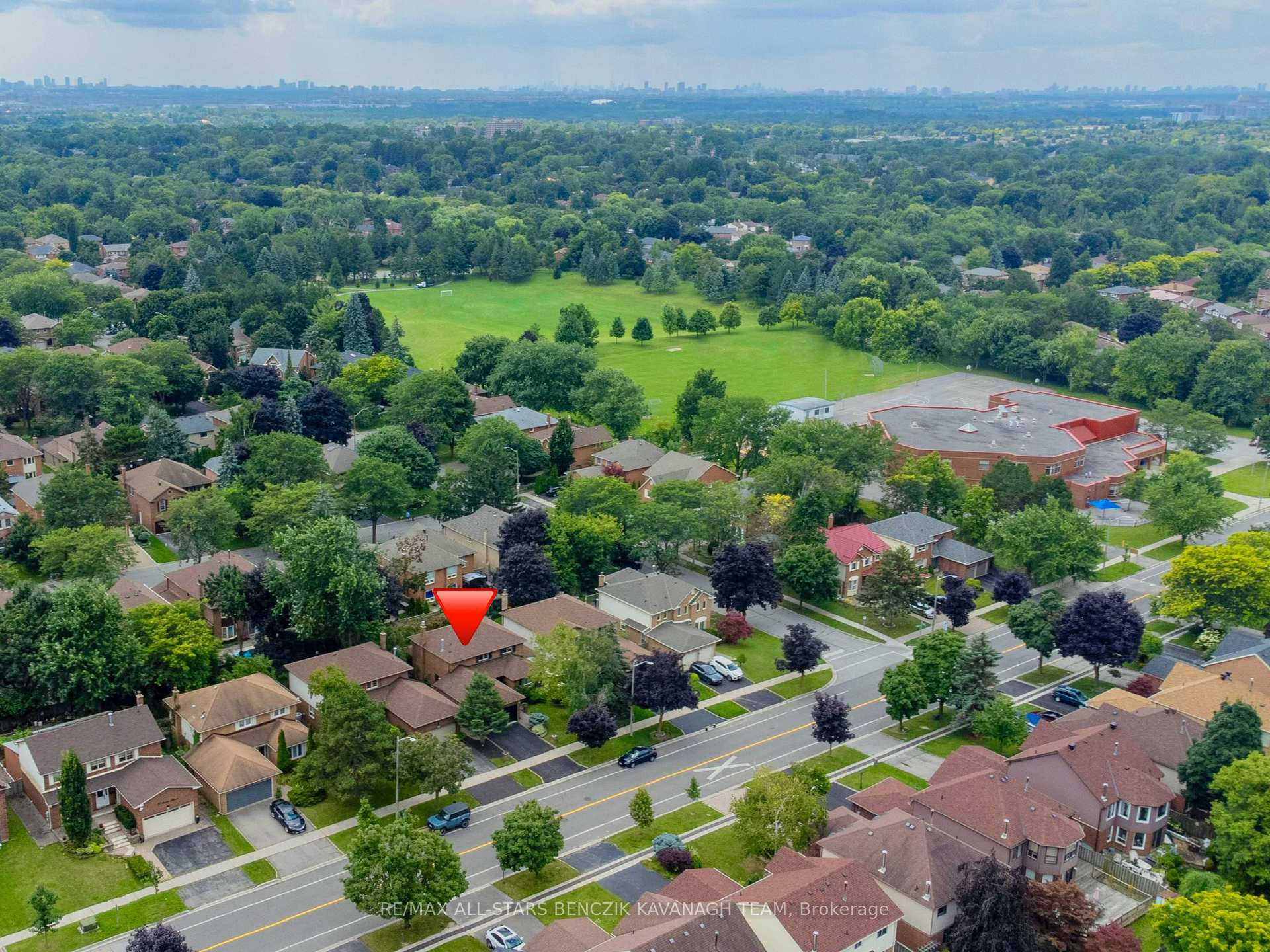 Photo 33 of 31 Larkin Avenue, Markham, Markham Village — HOMEH