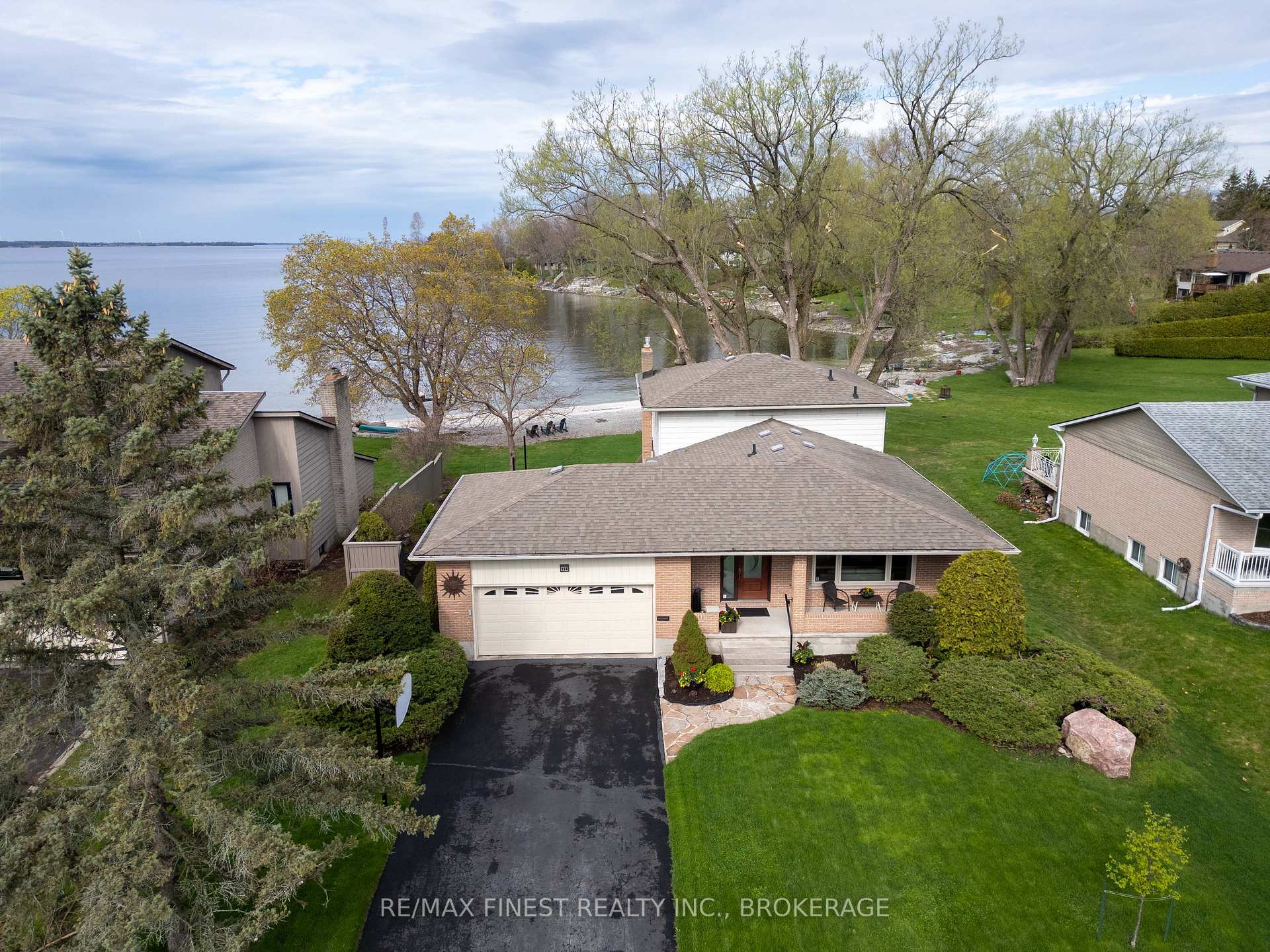 Photo 1 of 154 Lakeshore Boulevard, Kingston, City Southwest — HOMEH