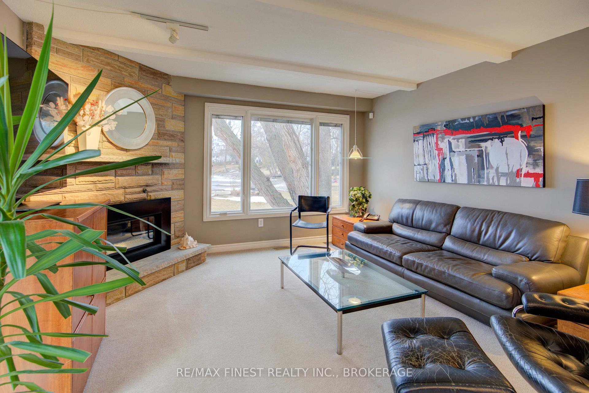 Photo 21 of 154 Lakeshore Boulevard, Kingston, City Southwest — HOMEH