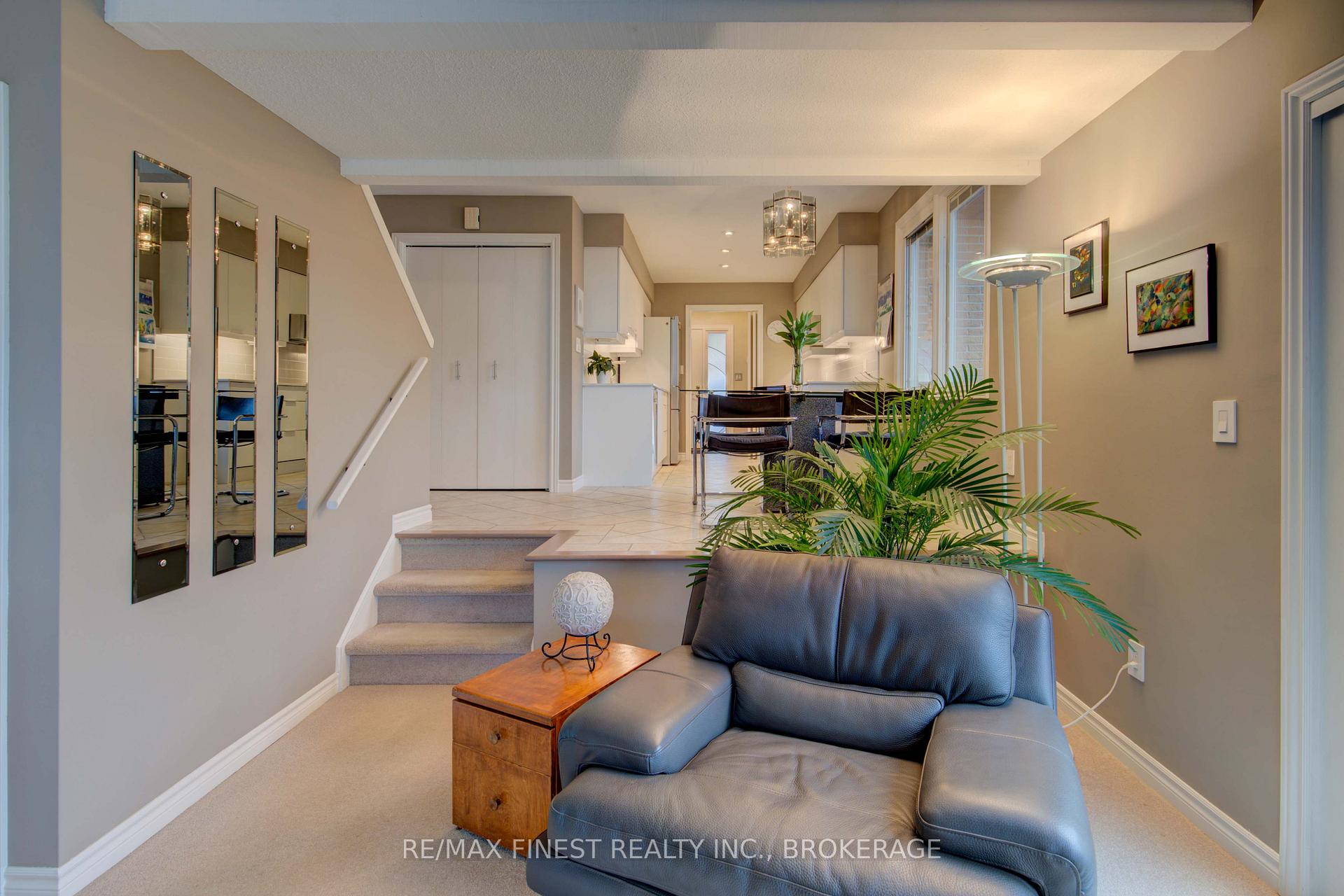 Photo 22 of 154 Lakeshore Boulevard, Kingston, City Southwest — HOMEH