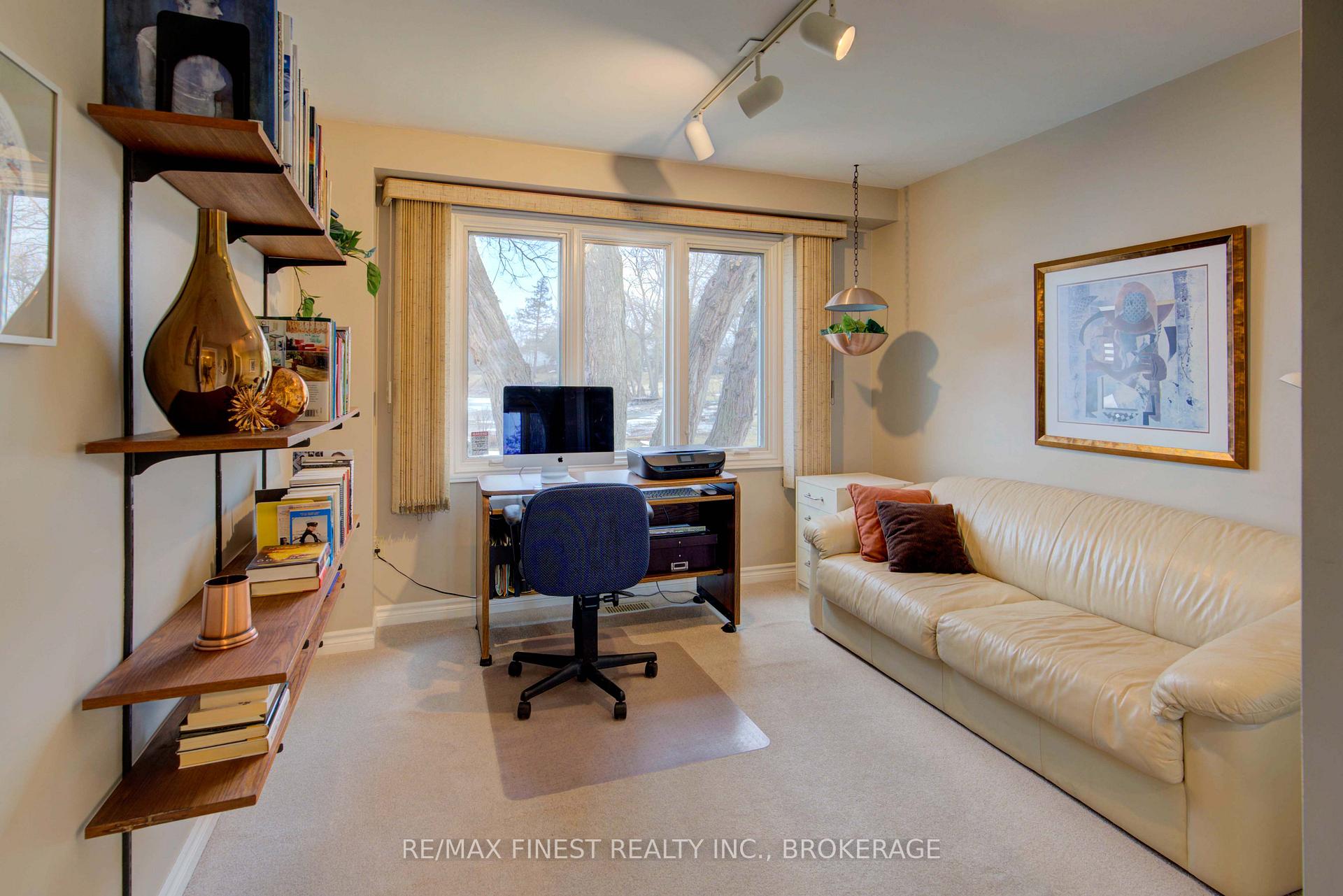Photo 25 of 154 Lakeshore Boulevard, Kingston, City Southwest — HOMEH