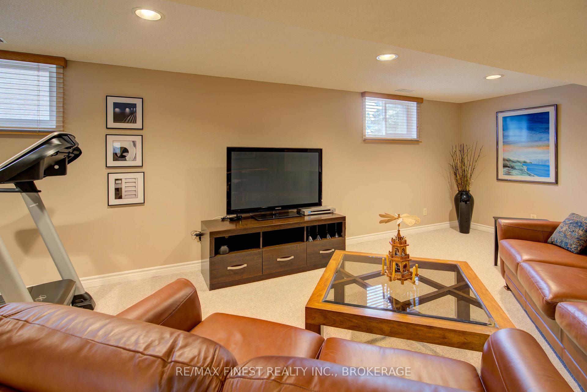 Photo 28 of 154 Lakeshore Boulevard, Kingston, City Southwest — HOMEH