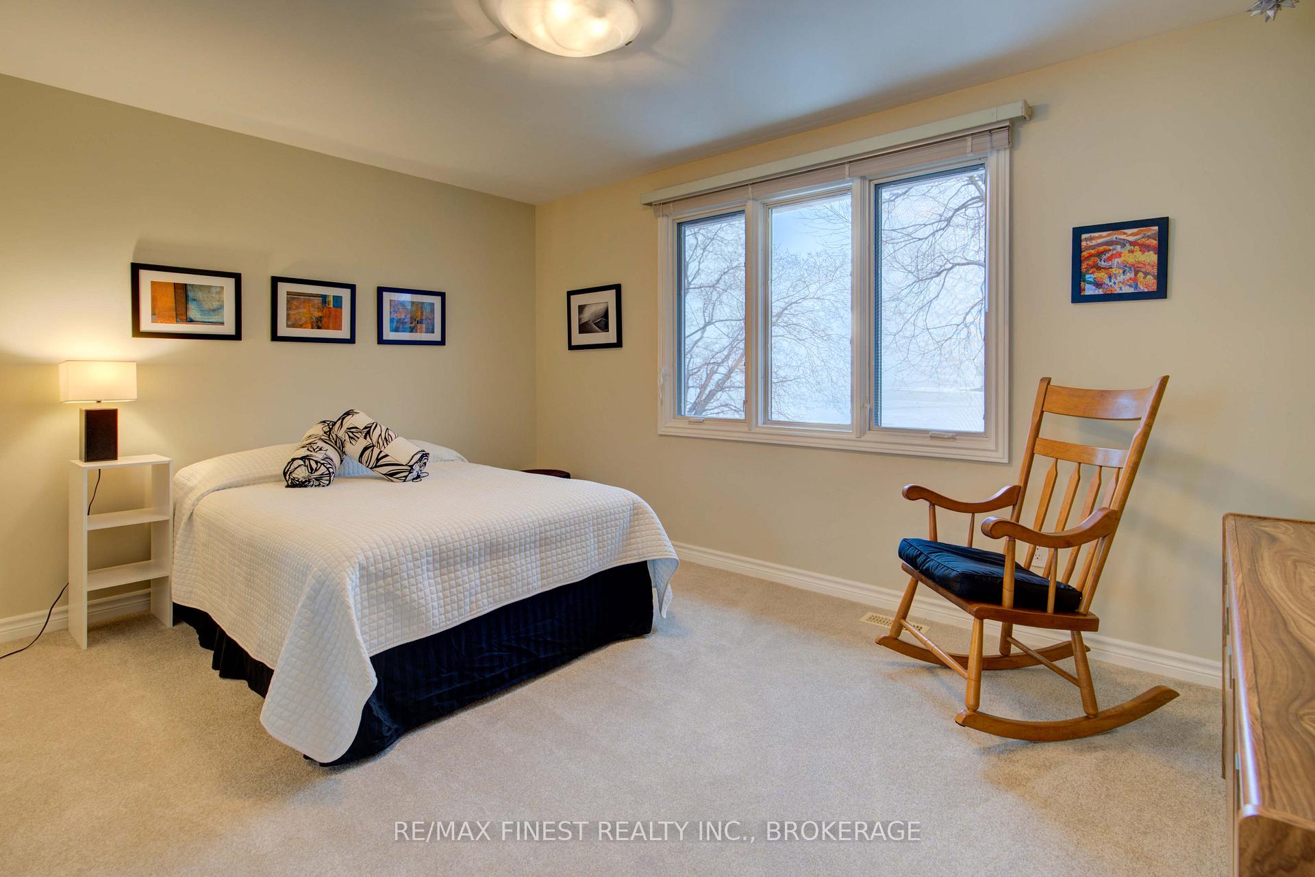 Photo 37 of 154 Lakeshore Boulevard, Kingston, City Southwest — HOMEH