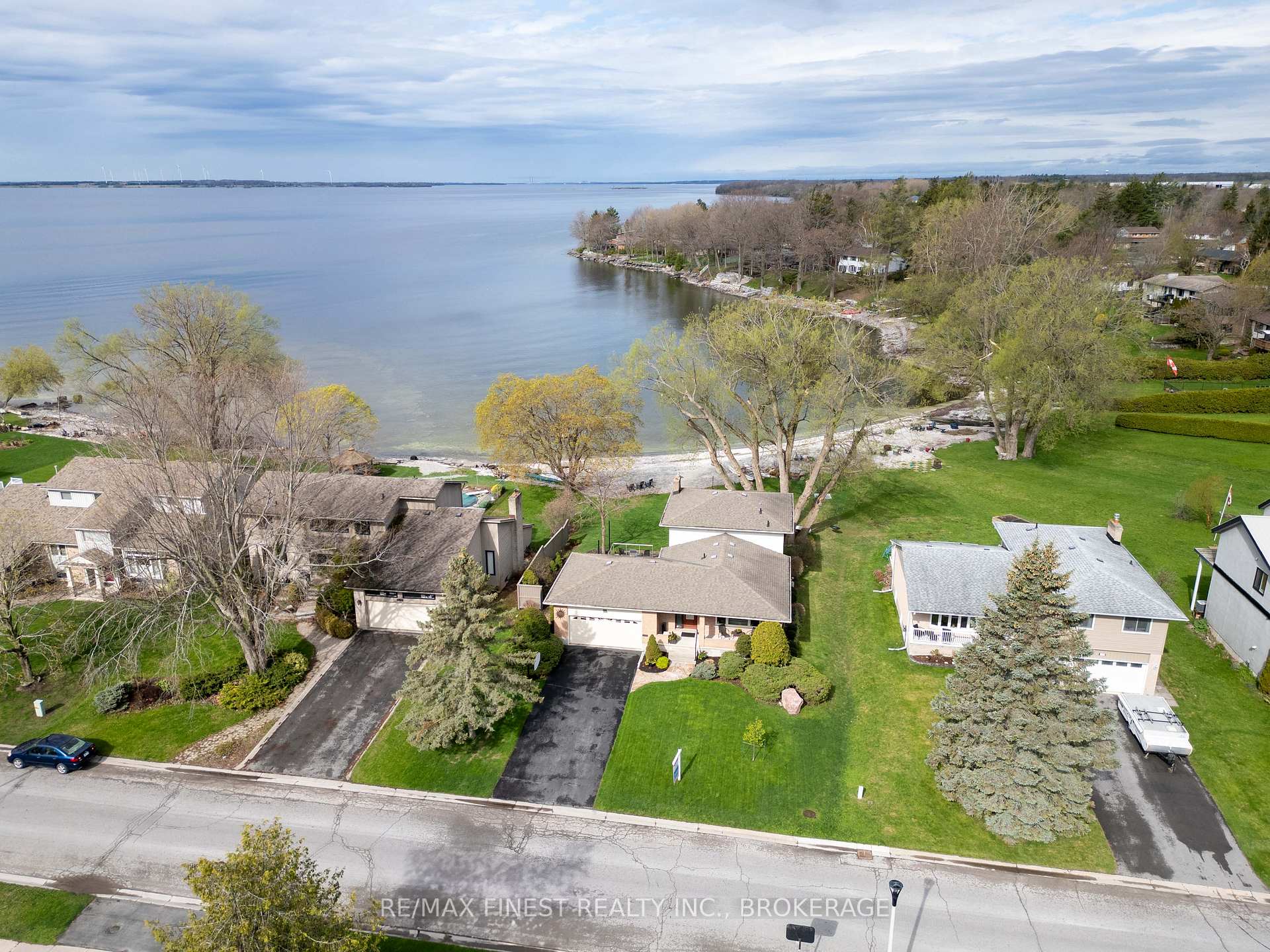 Photo 50 of 154 Lakeshore Boulevard, Kingston, City Southwest — HOMEH