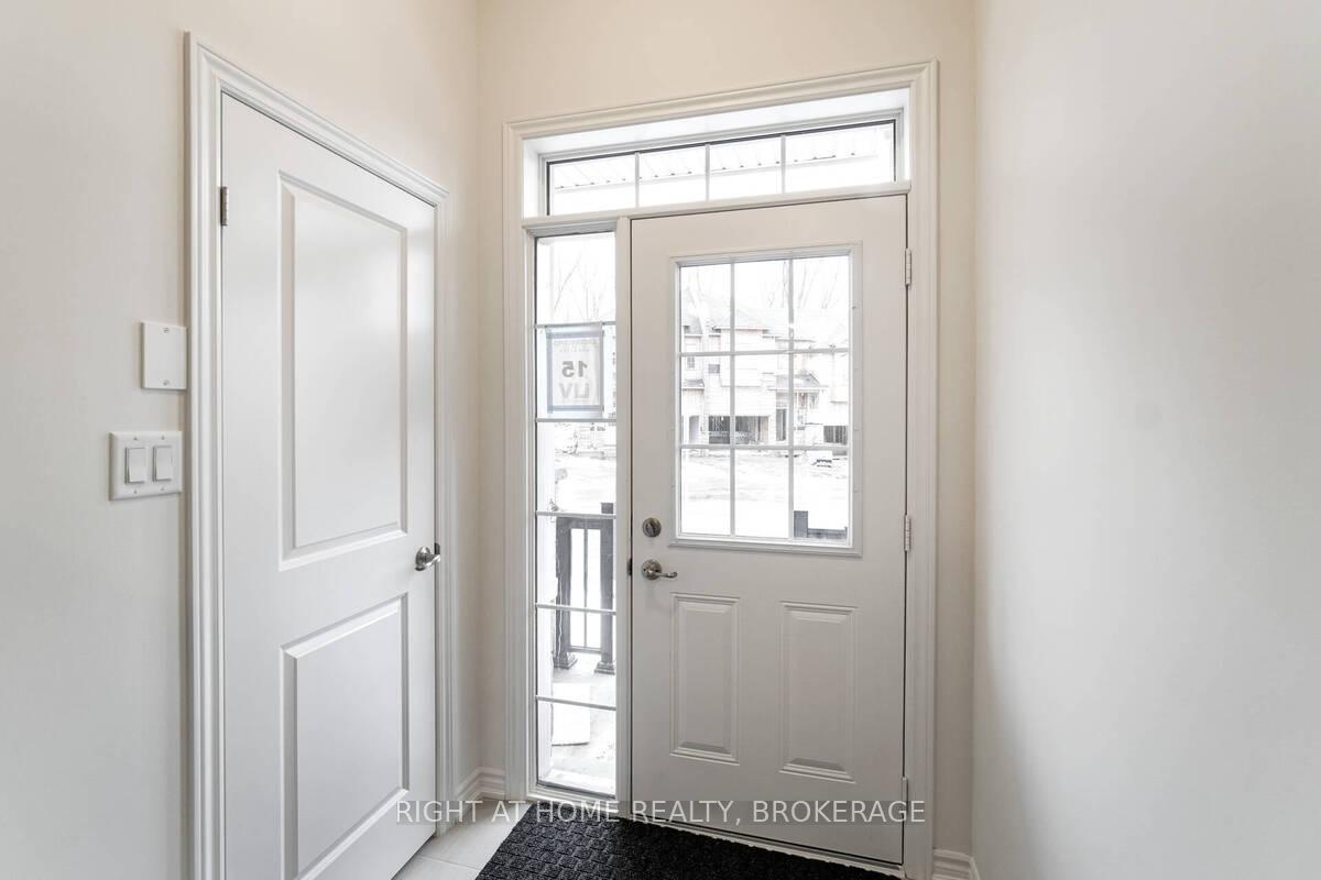 Photo 5 of Unit 15, 515 Garner Road W, Hamilton, Ancaster — HOMEH