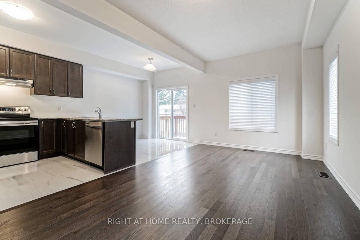 Photo 8 of Unit 15, 515 Garner Road W, Hamilton, Ancaster — HOMEH