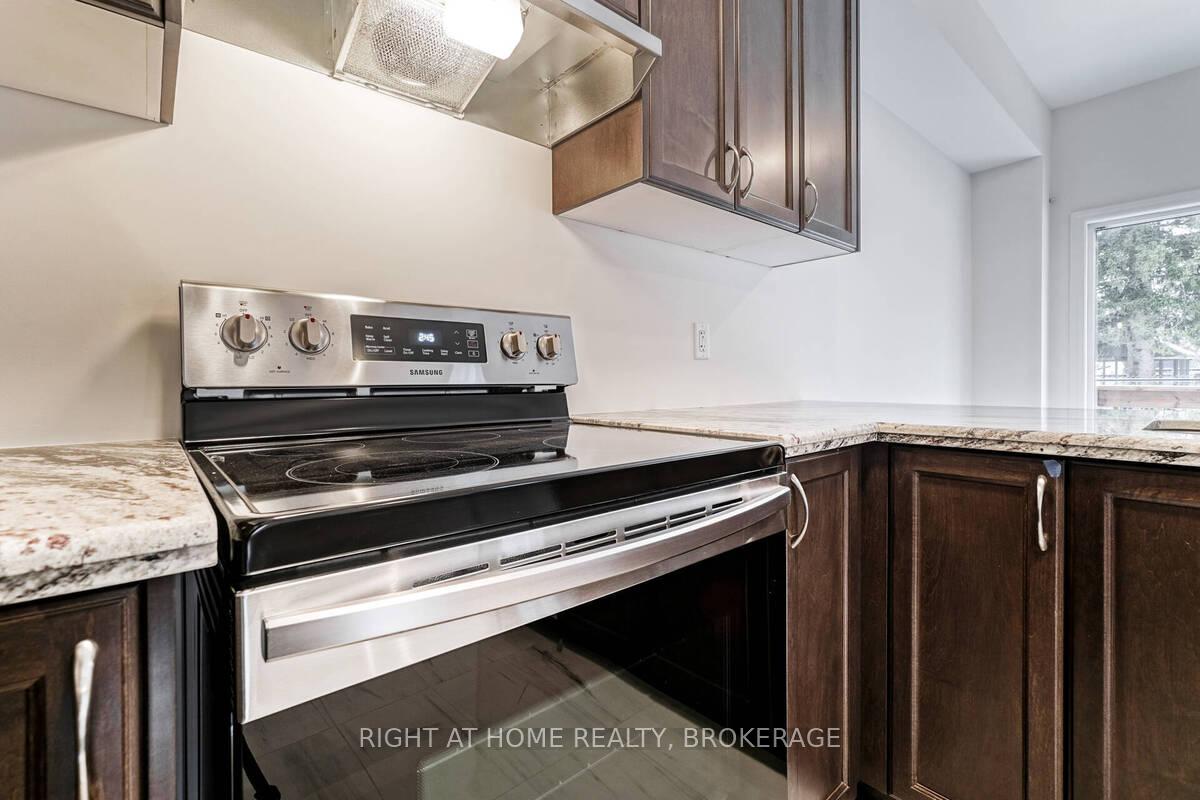 Photo 18 of Unit 15, 515 Garner Road W, Hamilton, Ancaster — HOMEH