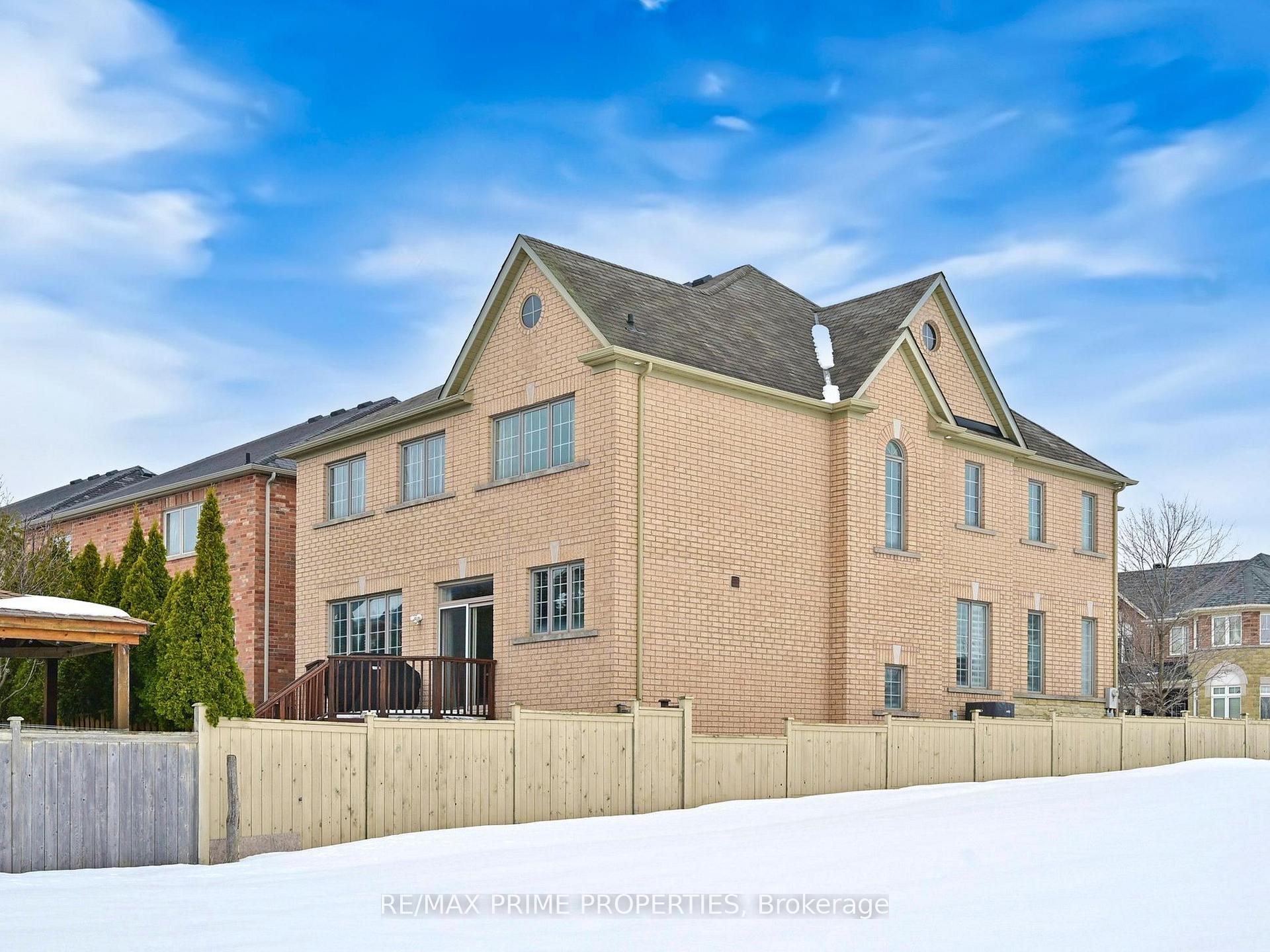 Photo 3 of 33 Arbour Drive, Markham, Greensborough — HOMEH