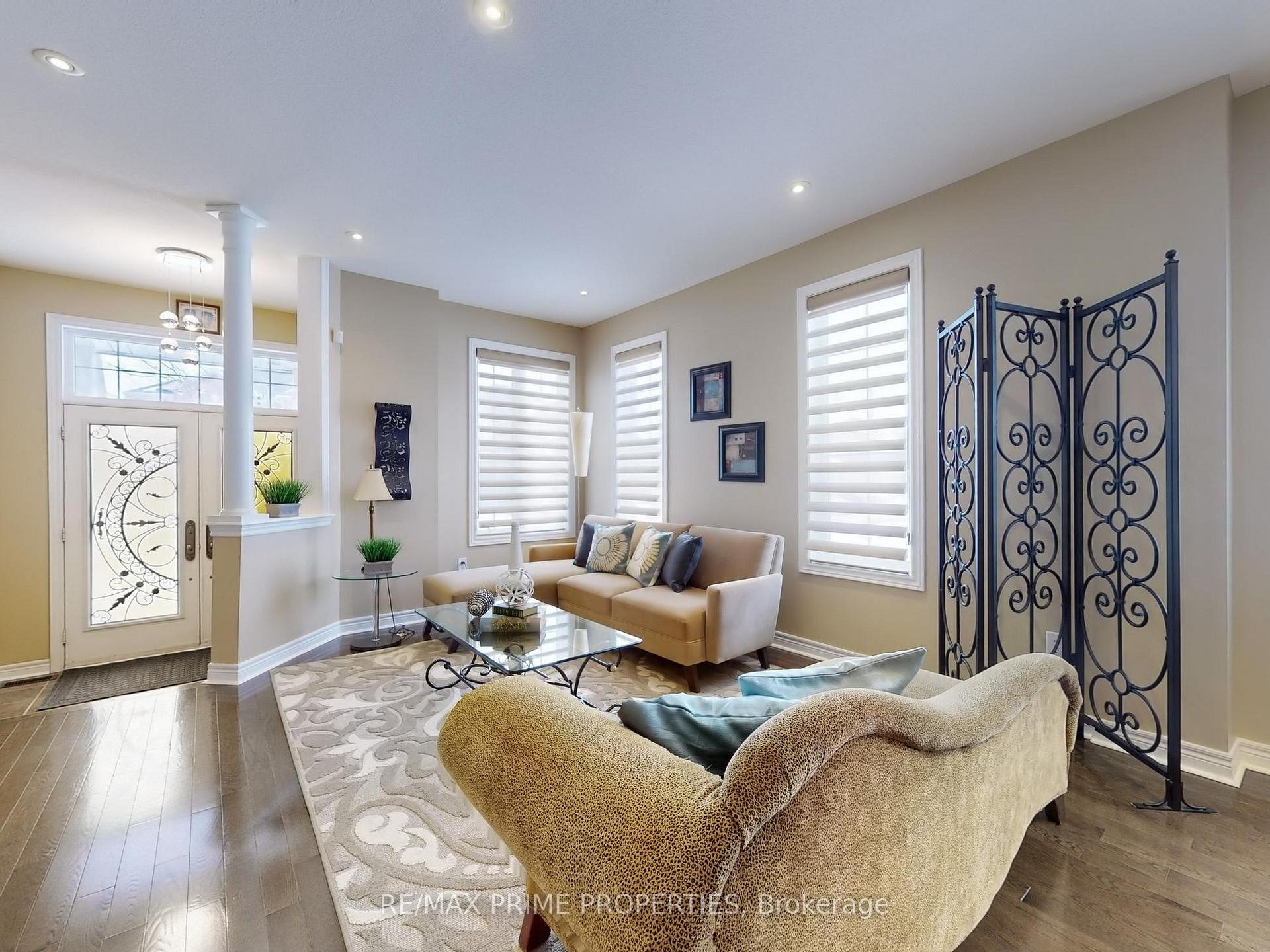 Photo 4 of 33 Arbour Drive, Markham, Greensborough — HOMEH