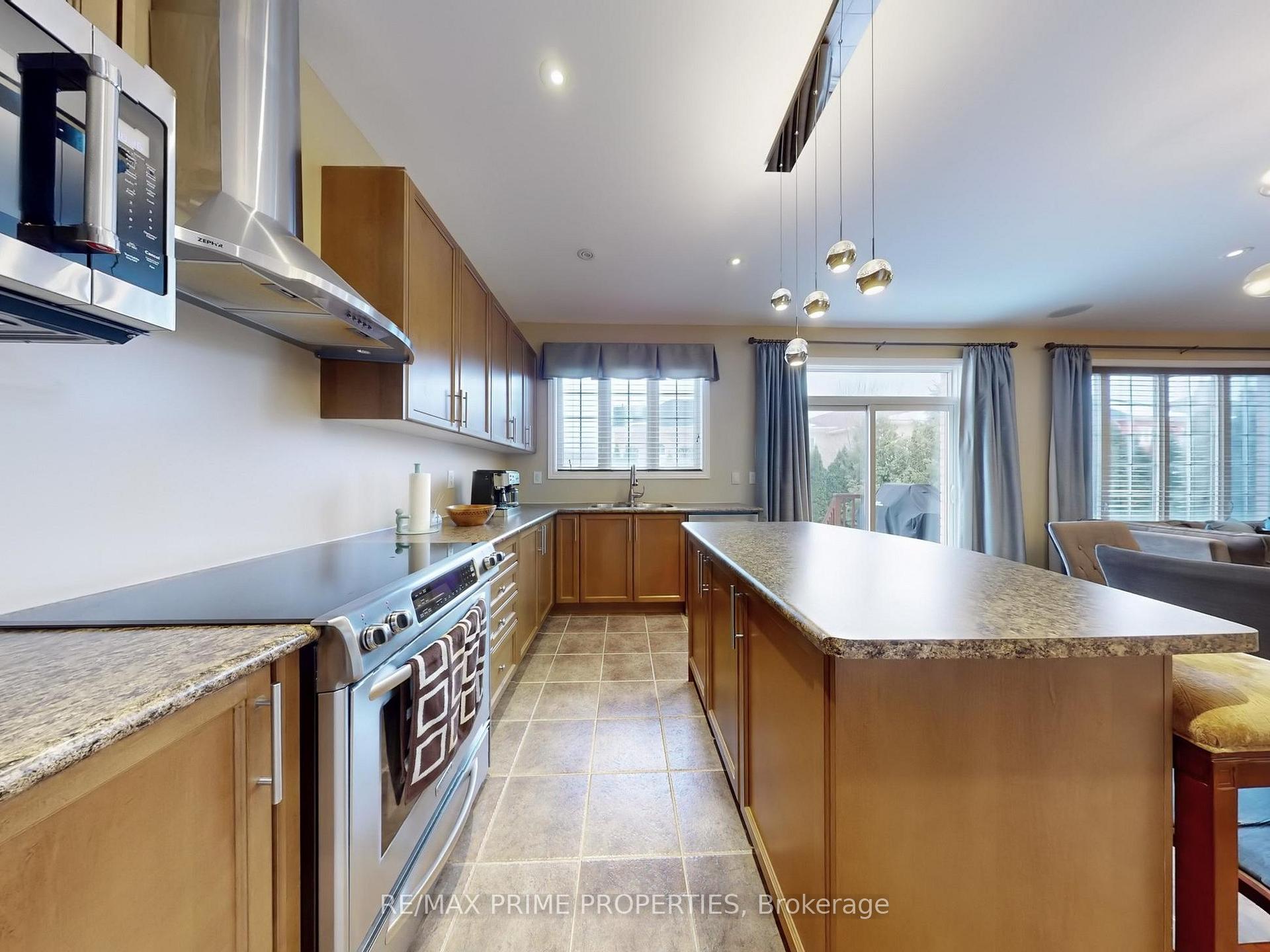 Photo 11 of 33 Arbour Drive, Markham, Greensborough — HOMEH