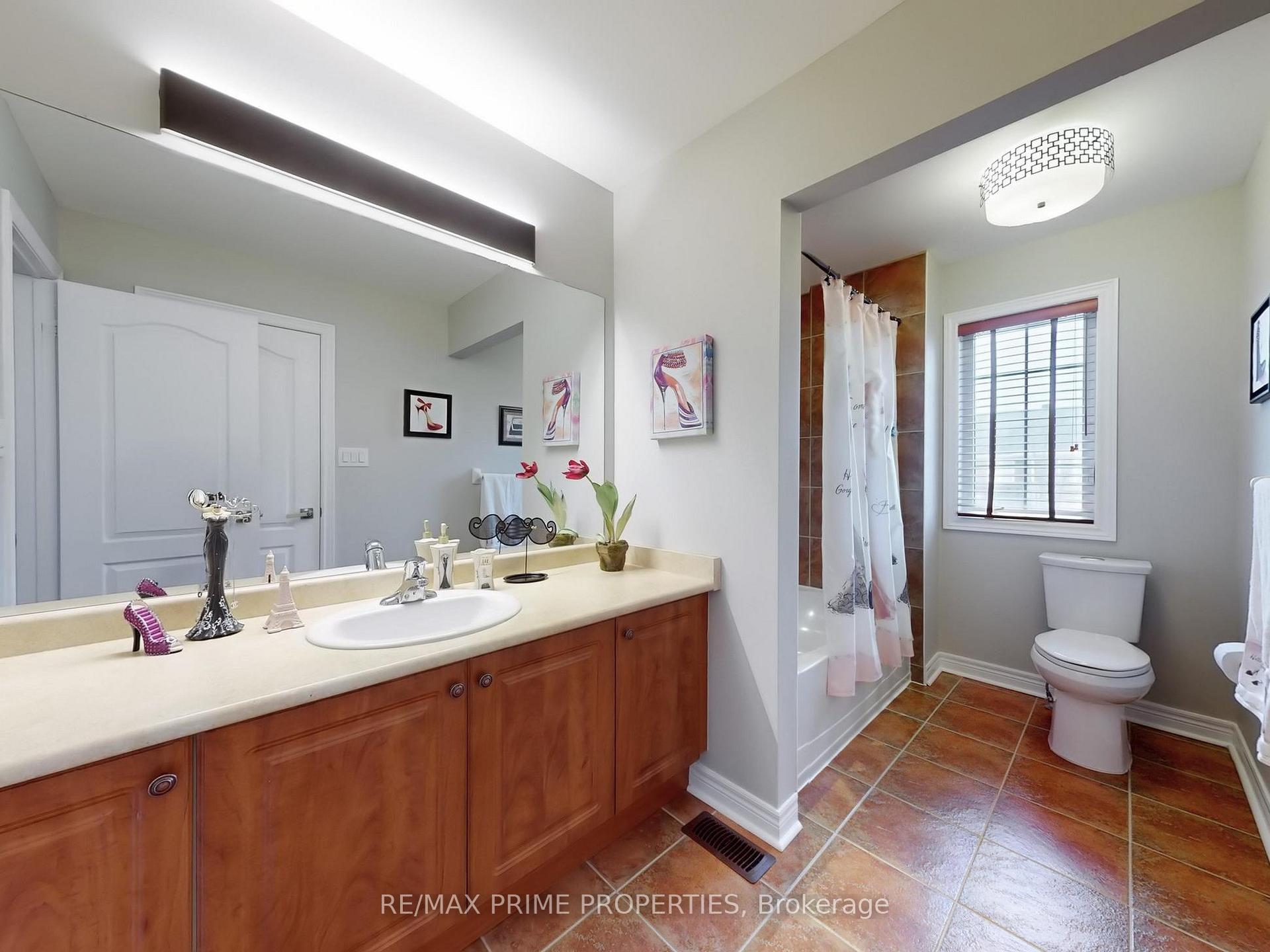 Photo 29 of 33 Arbour Drive, Markham, Greensborough — HOMEH