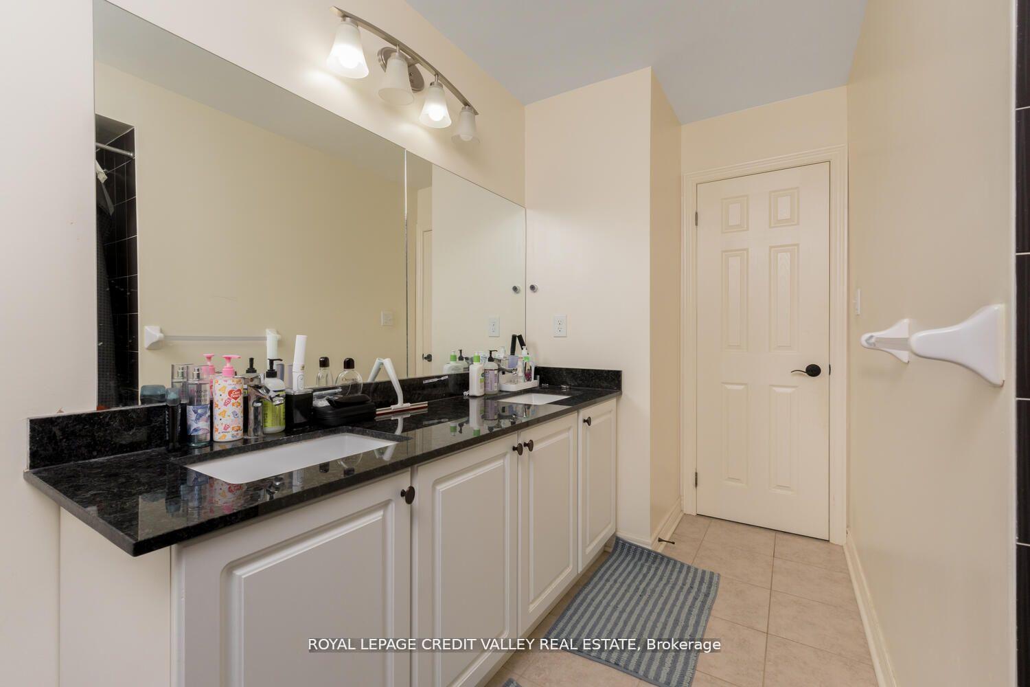 Photo 14 of 480 Downes Jackson Heights, Milton, Harrison — HOMEH