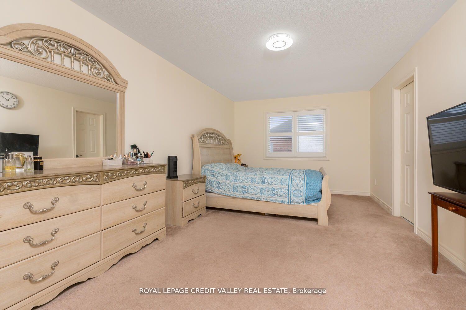 Photo 25 of 480 Downes Jackson Heights, Milton, Harrison — HOMEH