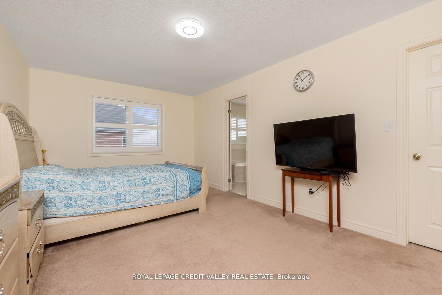 Photo 27 of 480 Downes Jackson Heights, Milton, Harrison — HOMEH