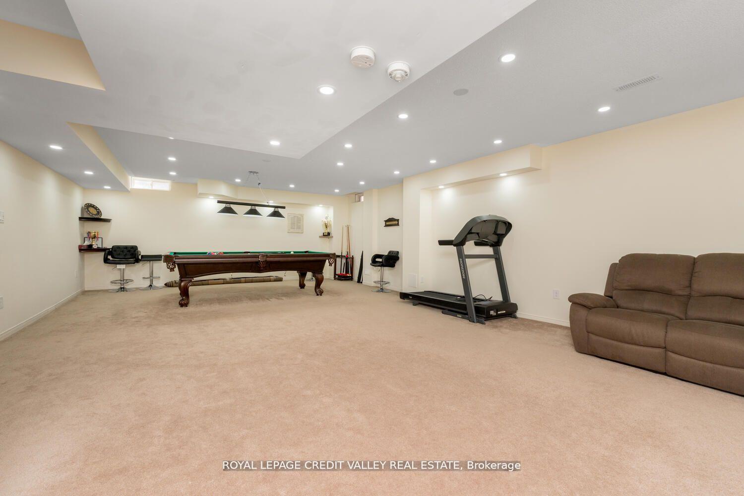 Photo 33 of 480 Downes Jackson Heights, Milton, Harrison — HOMEH