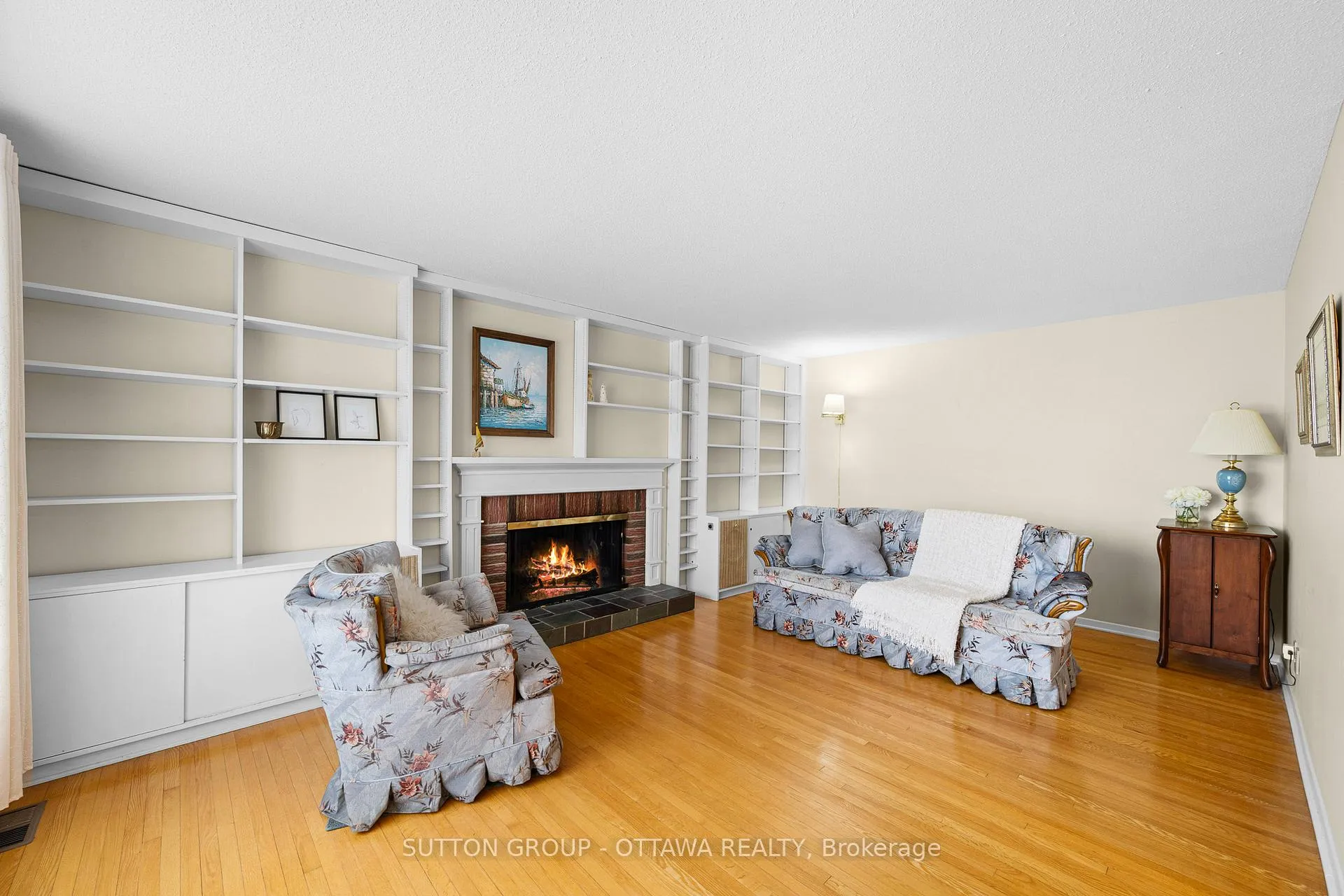 Photo 7 of 2391 Ogilvie Road, Ottawa, Beacon Hill North — HOMEH