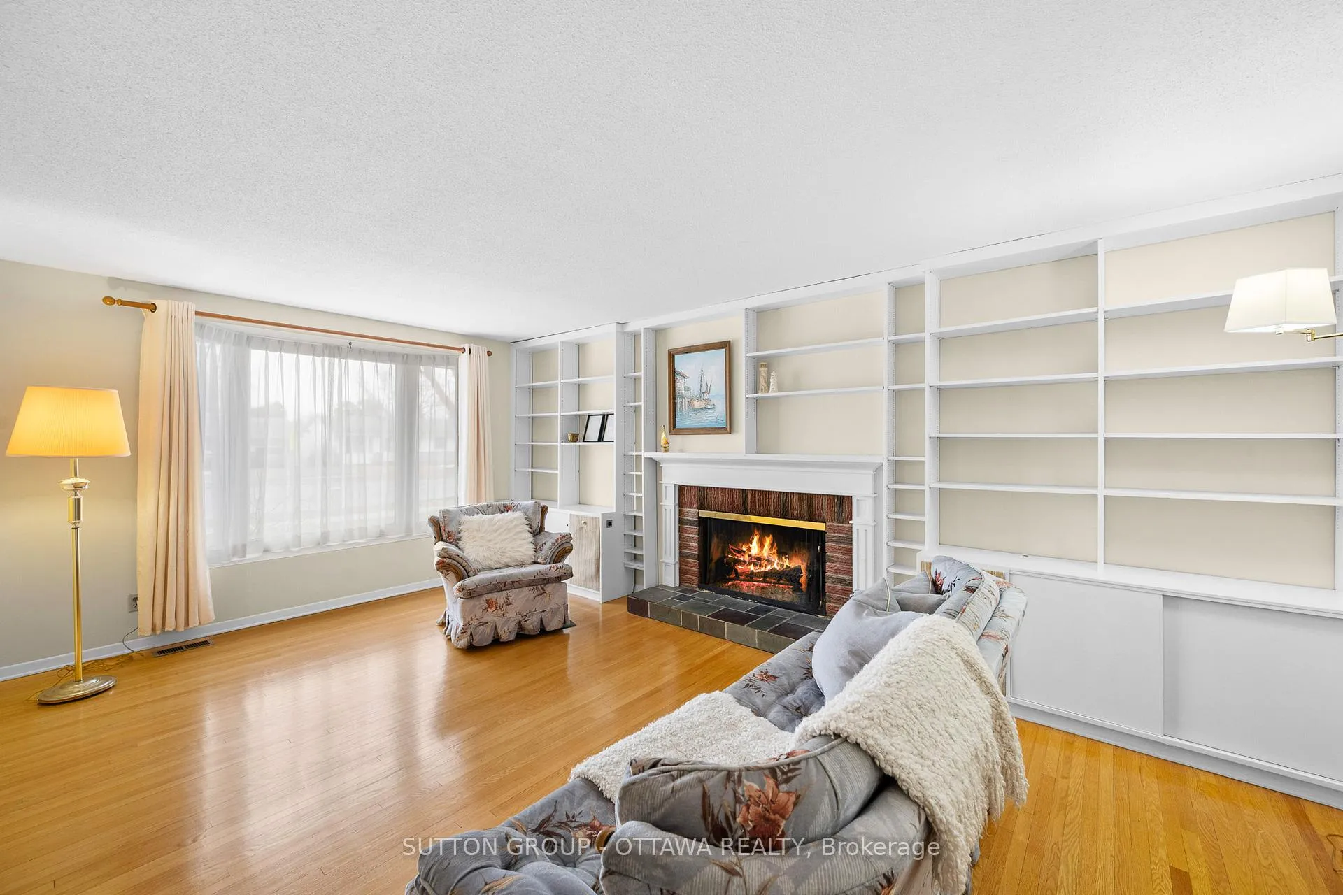 Photo 8 of 2391 Ogilvie Road, Ottawa, Beacon Hill North — HOMEH