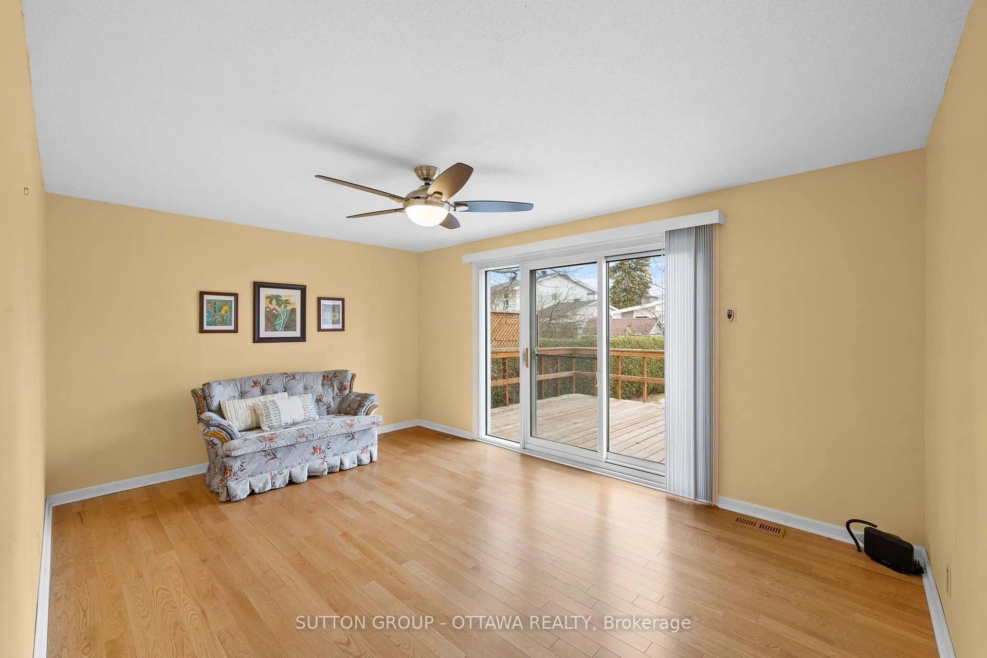 Photo 17 of 2391 Ogilvie Road, Ottawa, Beacon Hill North — HOMEH
