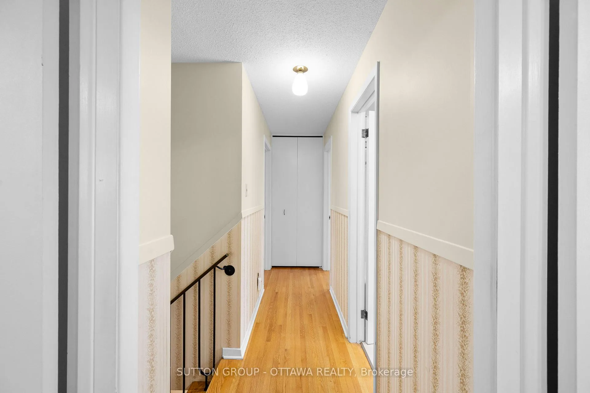 Photo 19 of 2391 Ogilvie Road, Ottawa, Beacon Hill North — HOMEH