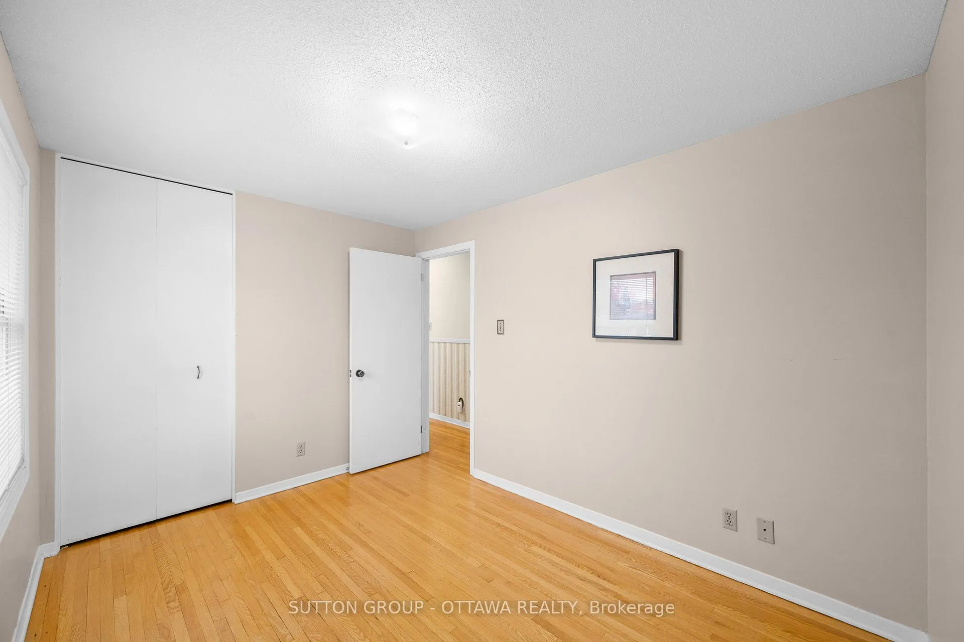 Photo 27 of 2391 Ogilvie Road, Ottawa, Beacon Hill North — HOMEH