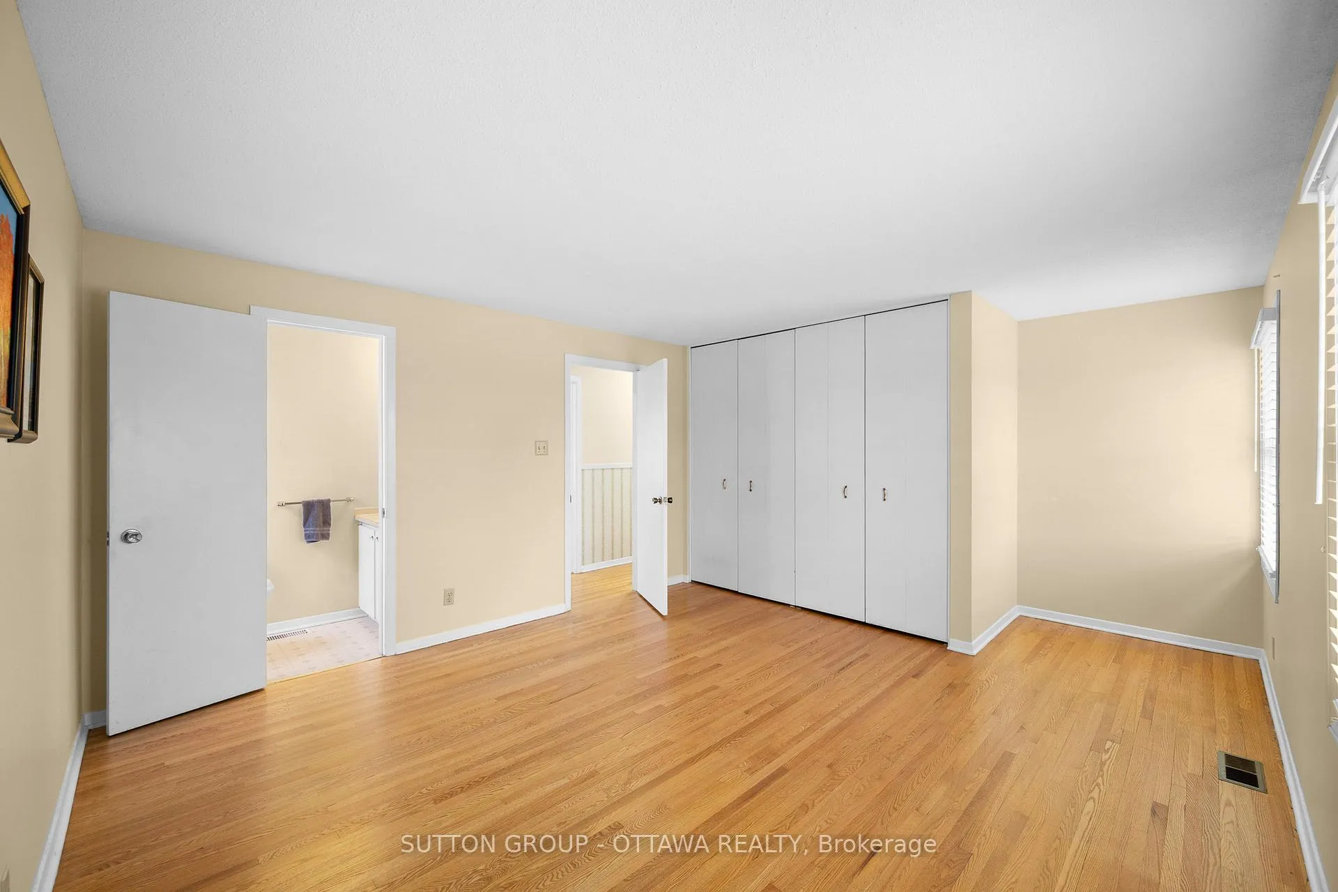 Photo 30 of 2391 Ogilvie Road, Ottawa, Beacon Hill North — HOMEH