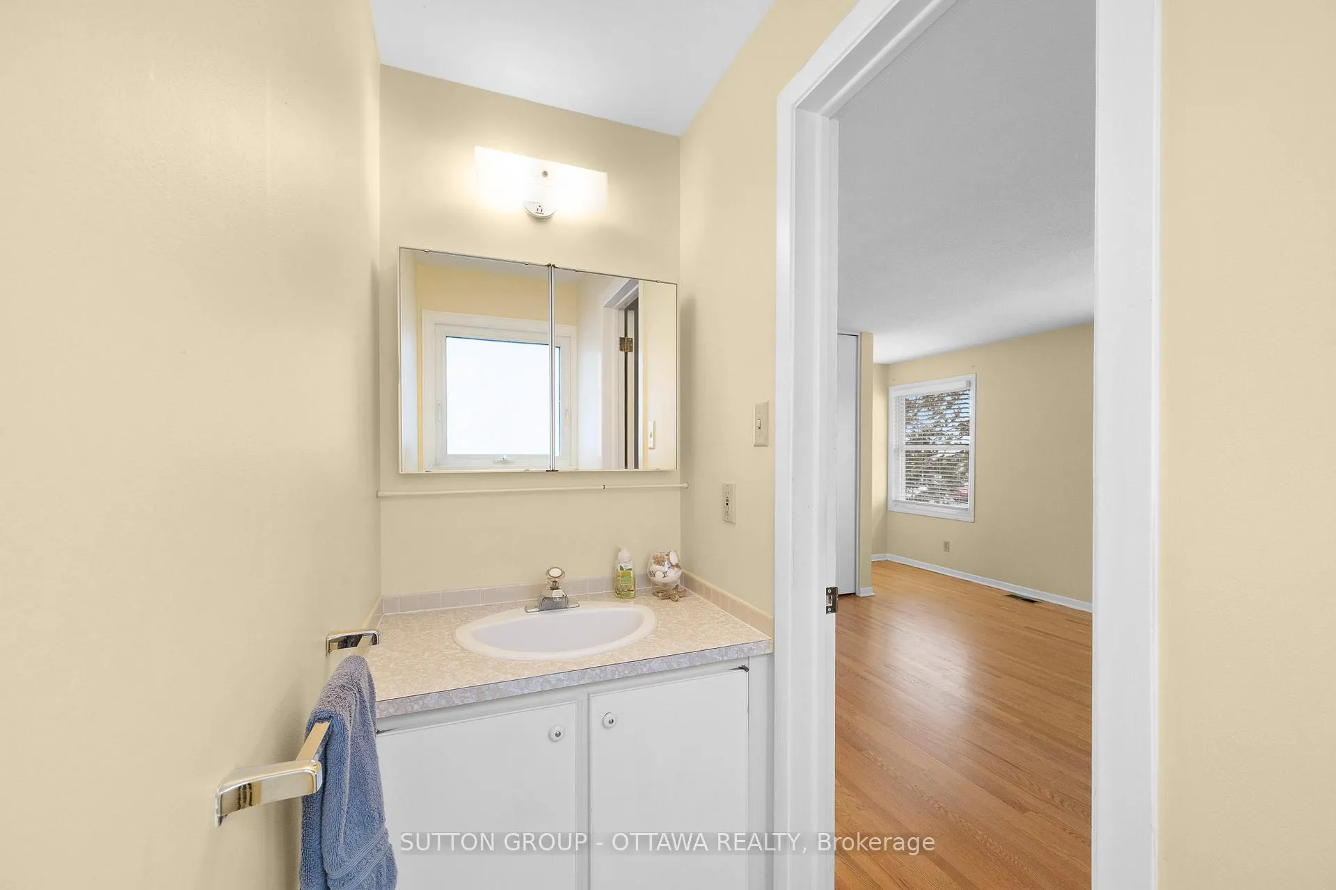 Photo 31 of 2391 Ogilvie Road, Ottawa, Beacon Hill North — HOMEH