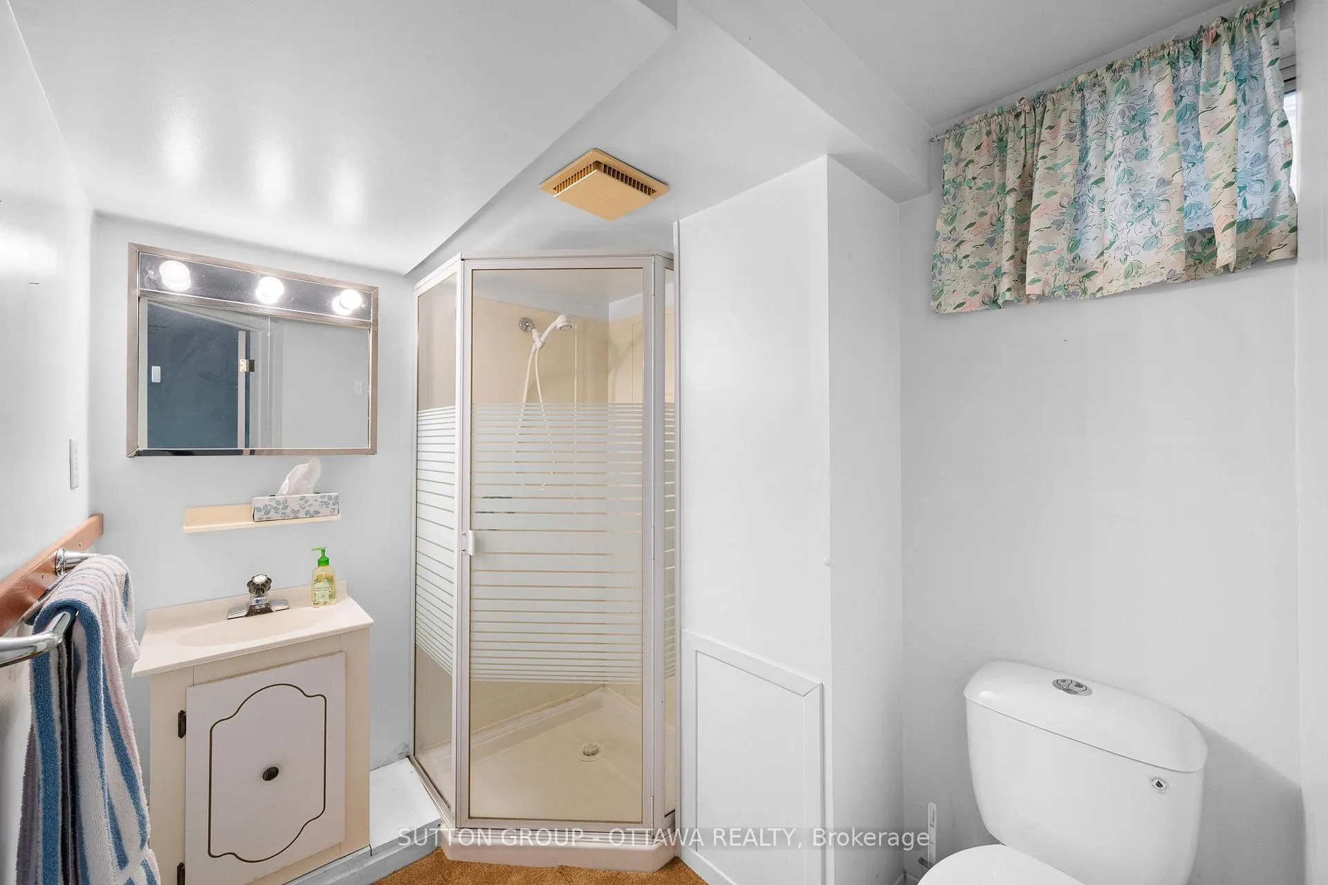 Photo 35 of 2391 Ogilvie Road, Ottawa, Beacon Hill North — HOMEH