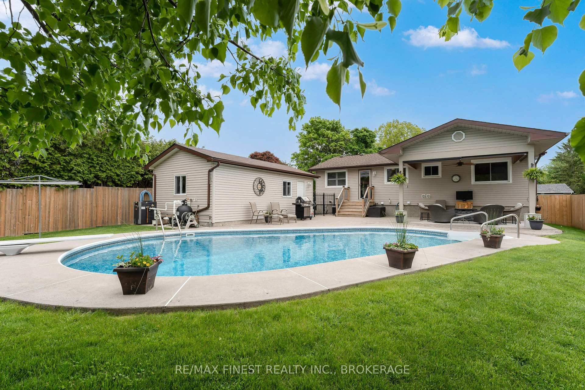 Photo 60 of 852 Allum Avenue, Kingston, South of Taylor-Kidd Blvd — HOMEH