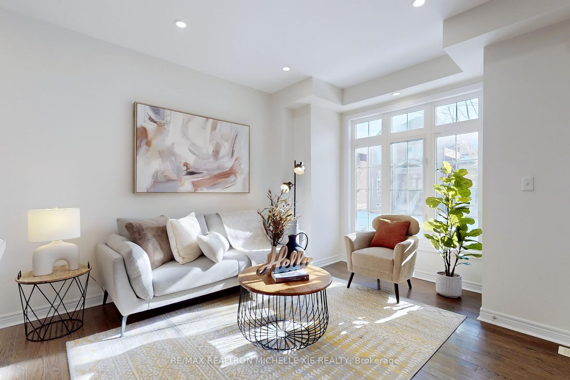Photo 3 of 10 Rossmore Drive, Markham, Cornell — HOMEH