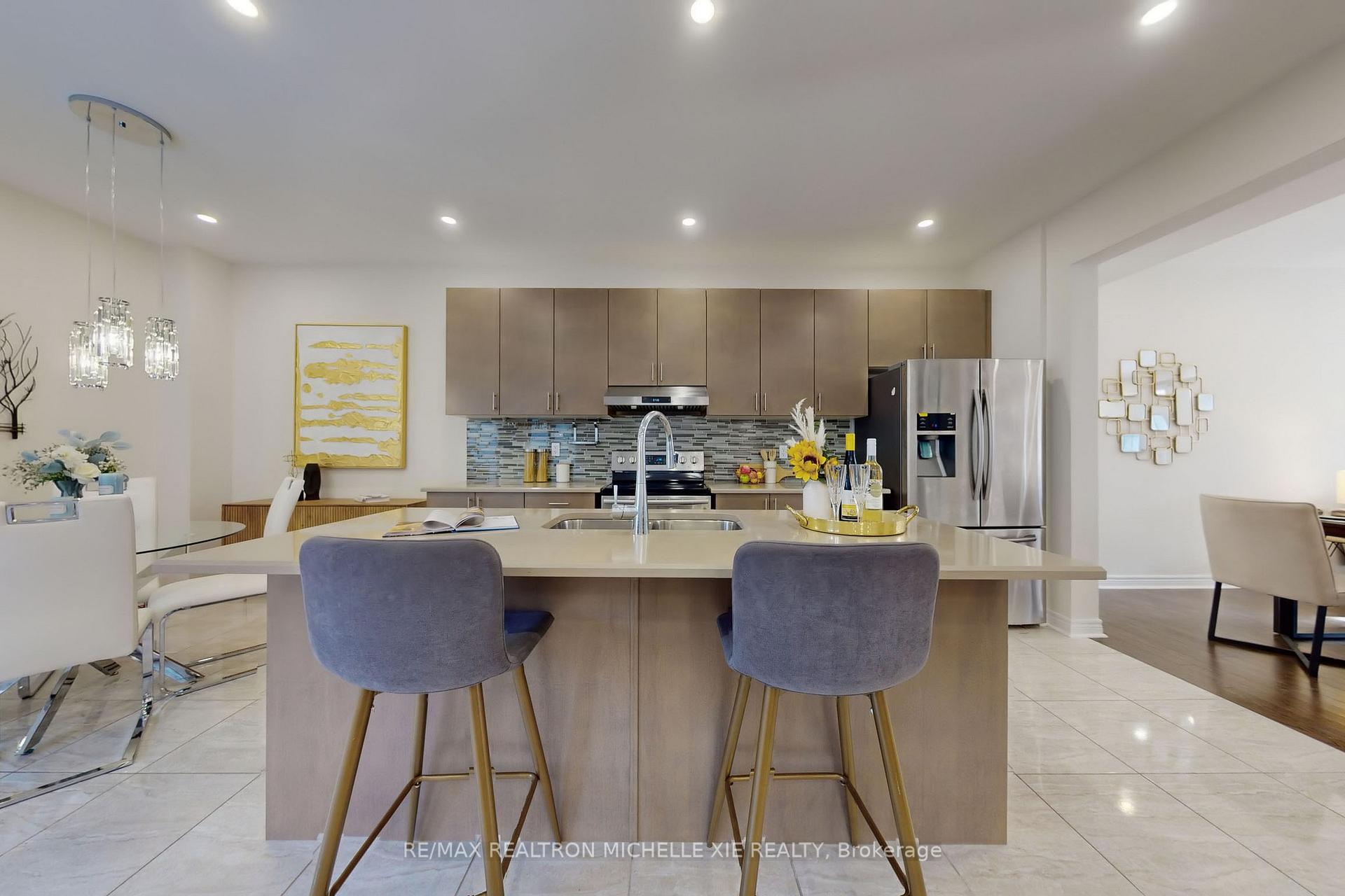 Photo 11 of 10 Rossmore Drive, Markham, Cornell — HOMEH