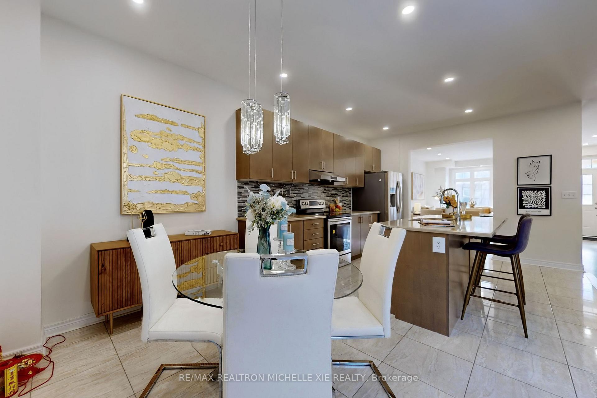 Photo 14 of 10 Rossmore Drive, Markham, Cornell — HOMEH