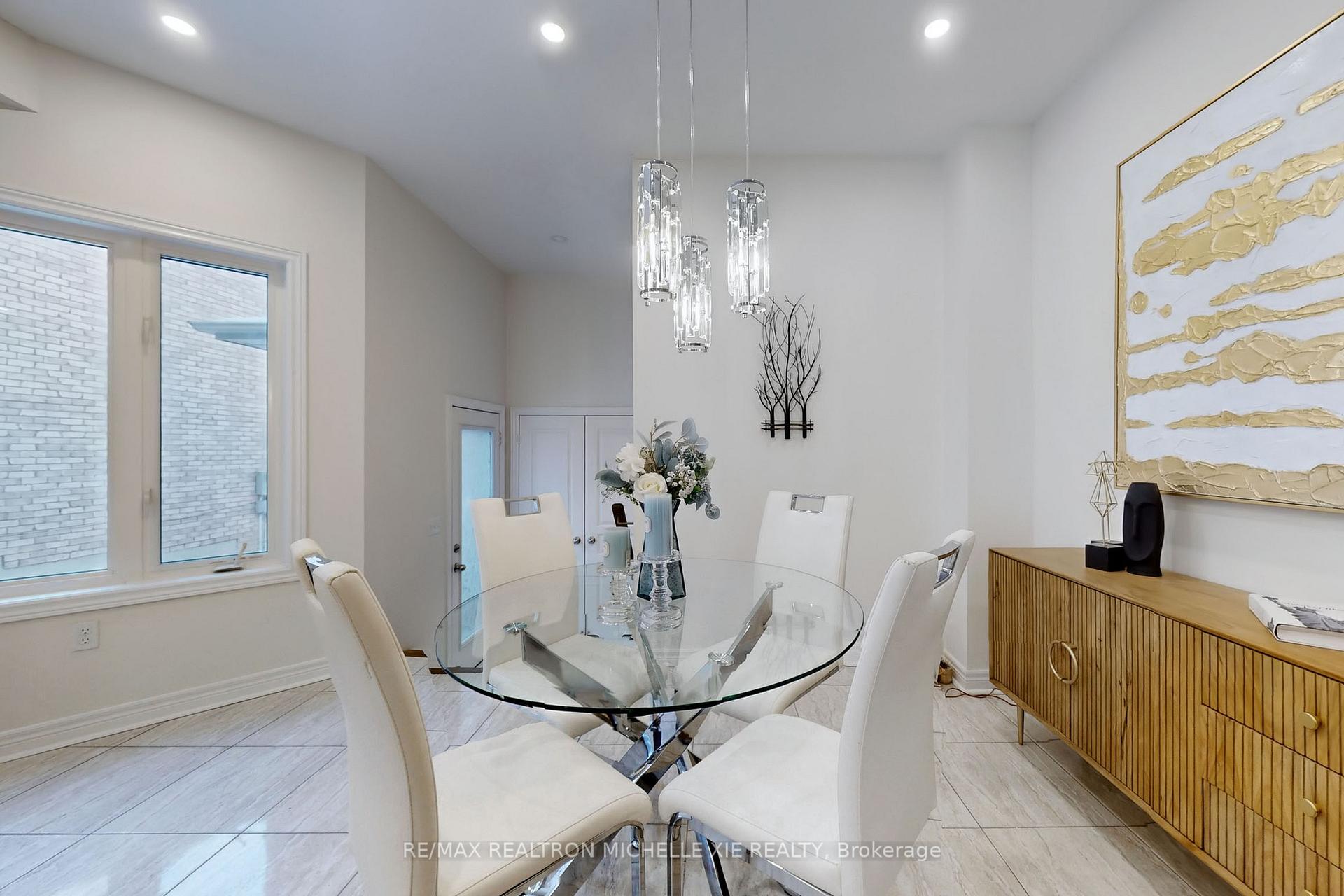 Photo 15 of 10 Rossmore Drive, Markham, Cornell — HOMEH