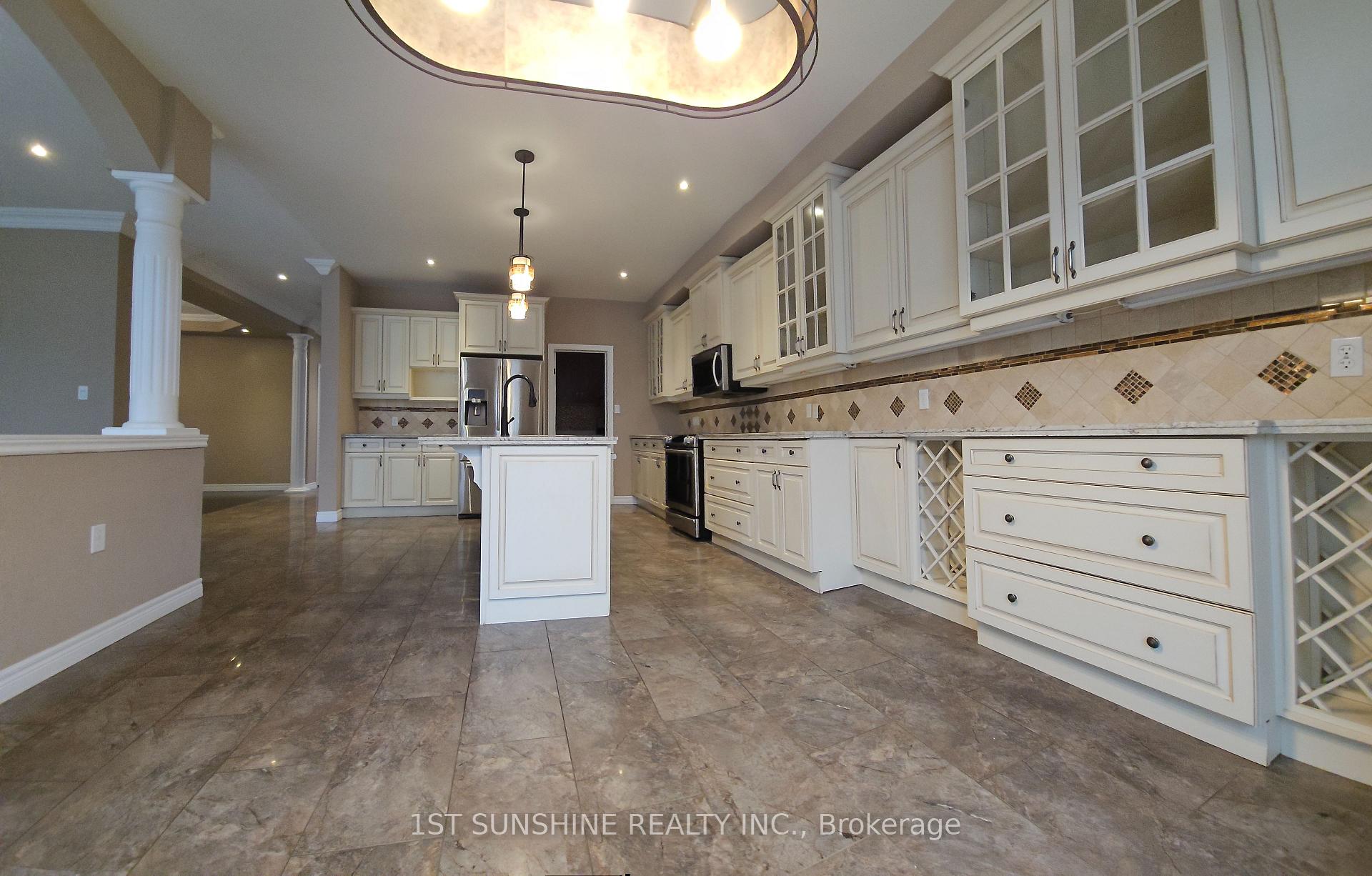 Photo 10 of 167 Chambers Drive, Hamilton, Ancaster — HOMEH