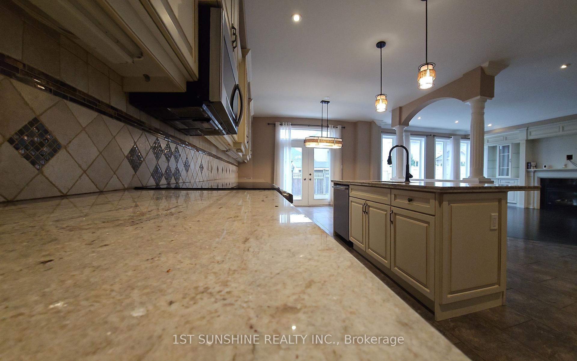 Photo 11 of 167 Chambers Drive, Hamilton, Ancaster — HOMEH