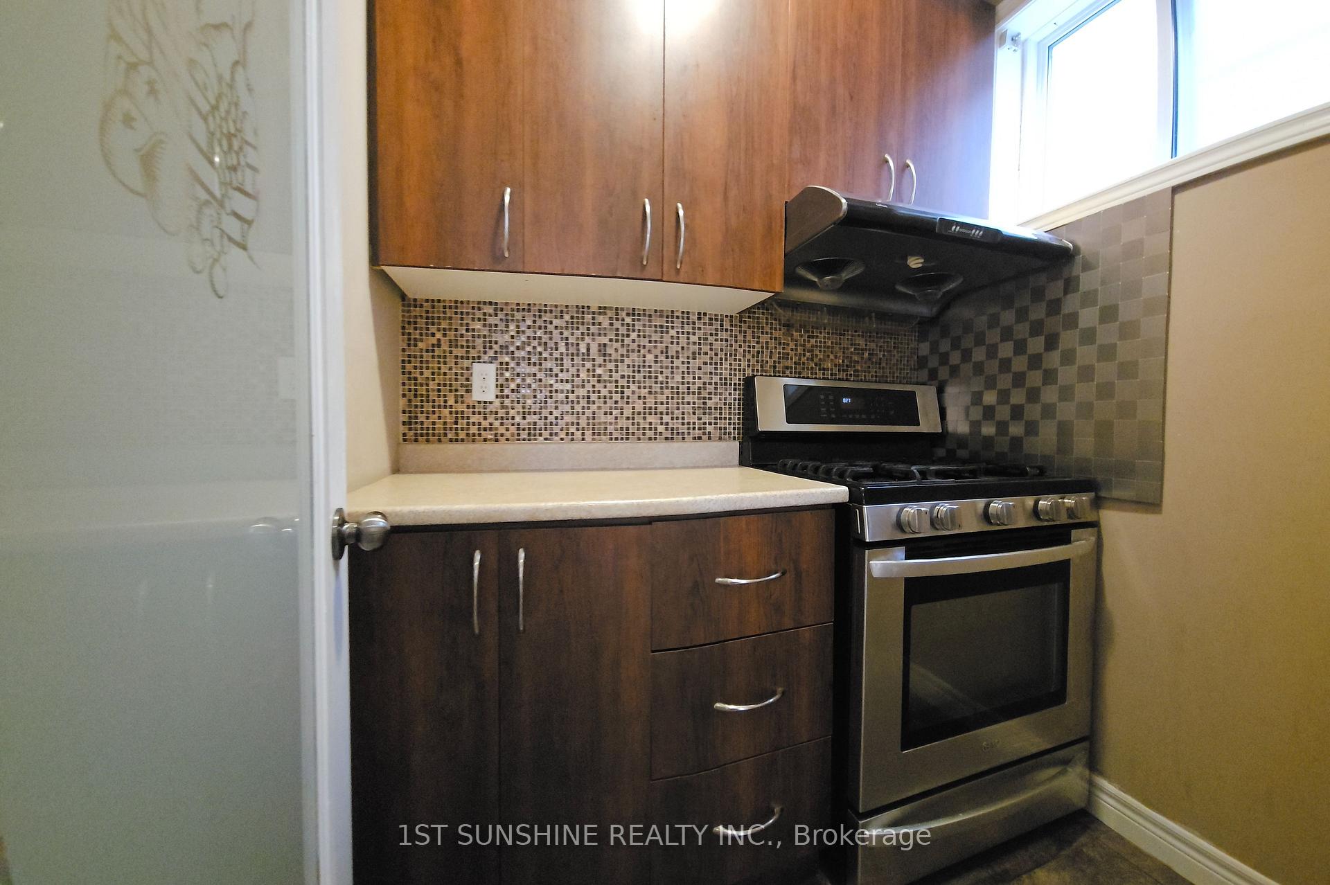 Photo 12 of 167 Chambers Drive, Hamilton, Ancaster — HOMEH