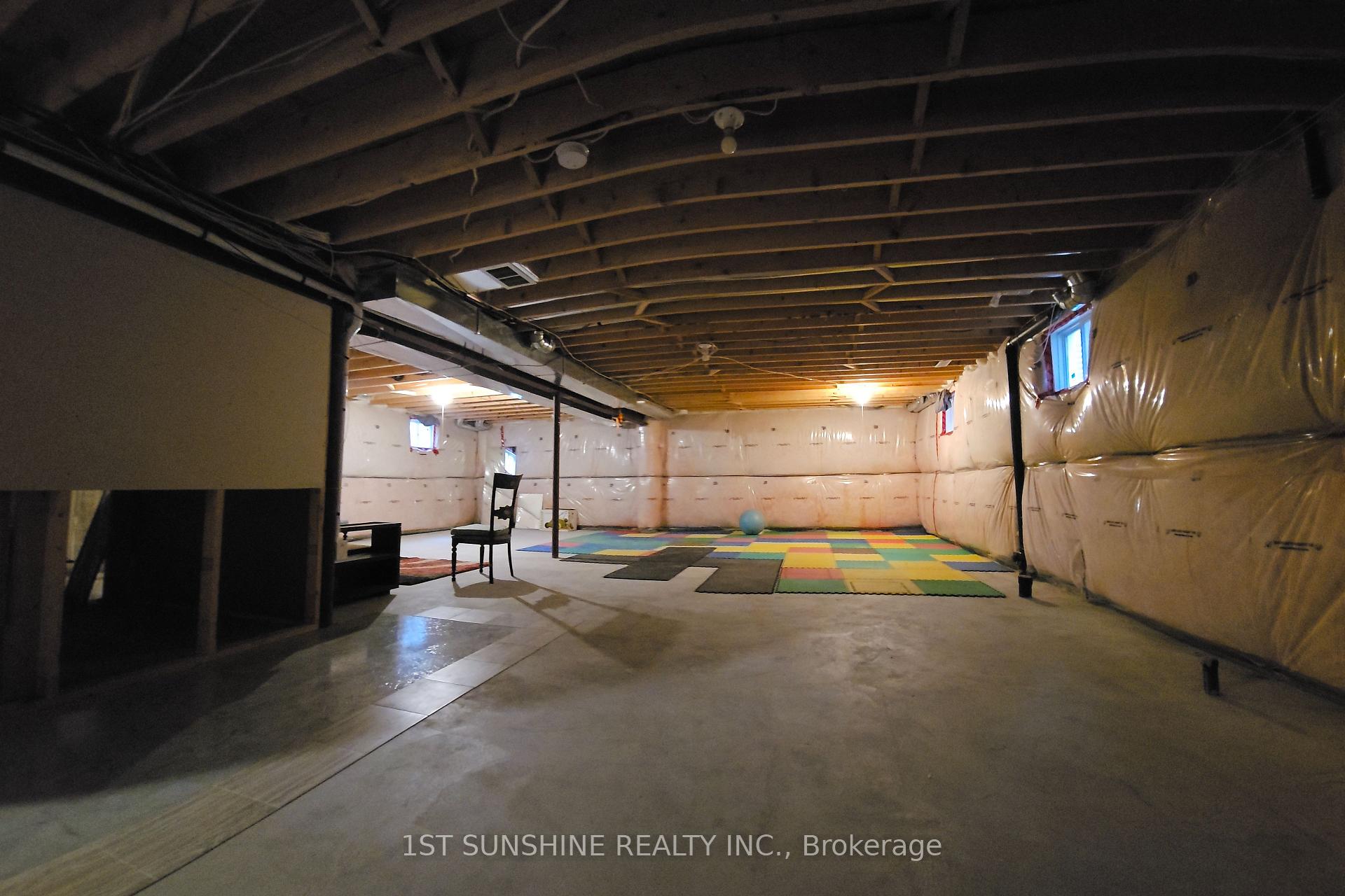 Photo 32 of 167 Chambers Drive, Hamilton, Ancaster — HOMEH