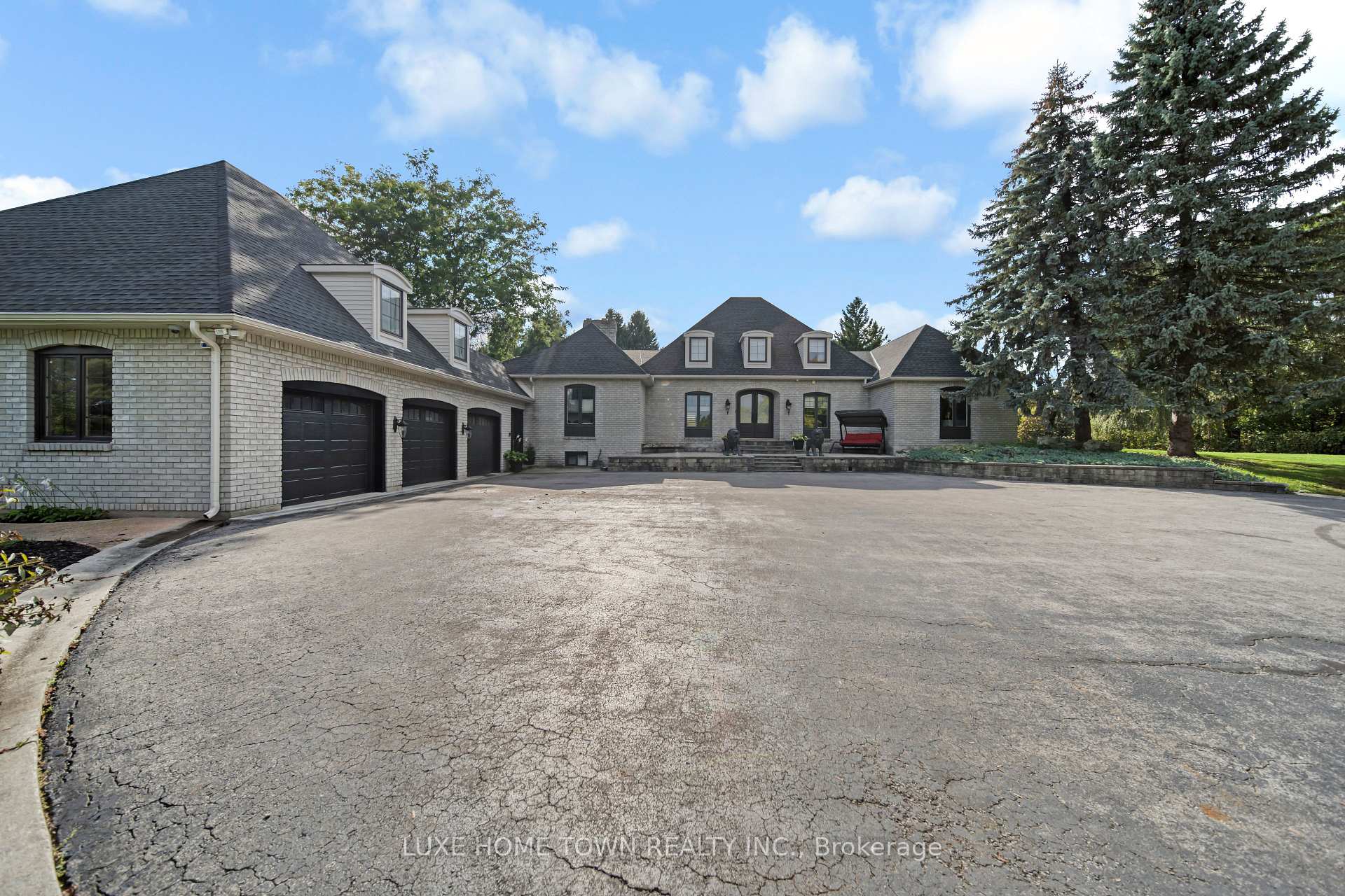 Front of 7038 Guelph Line