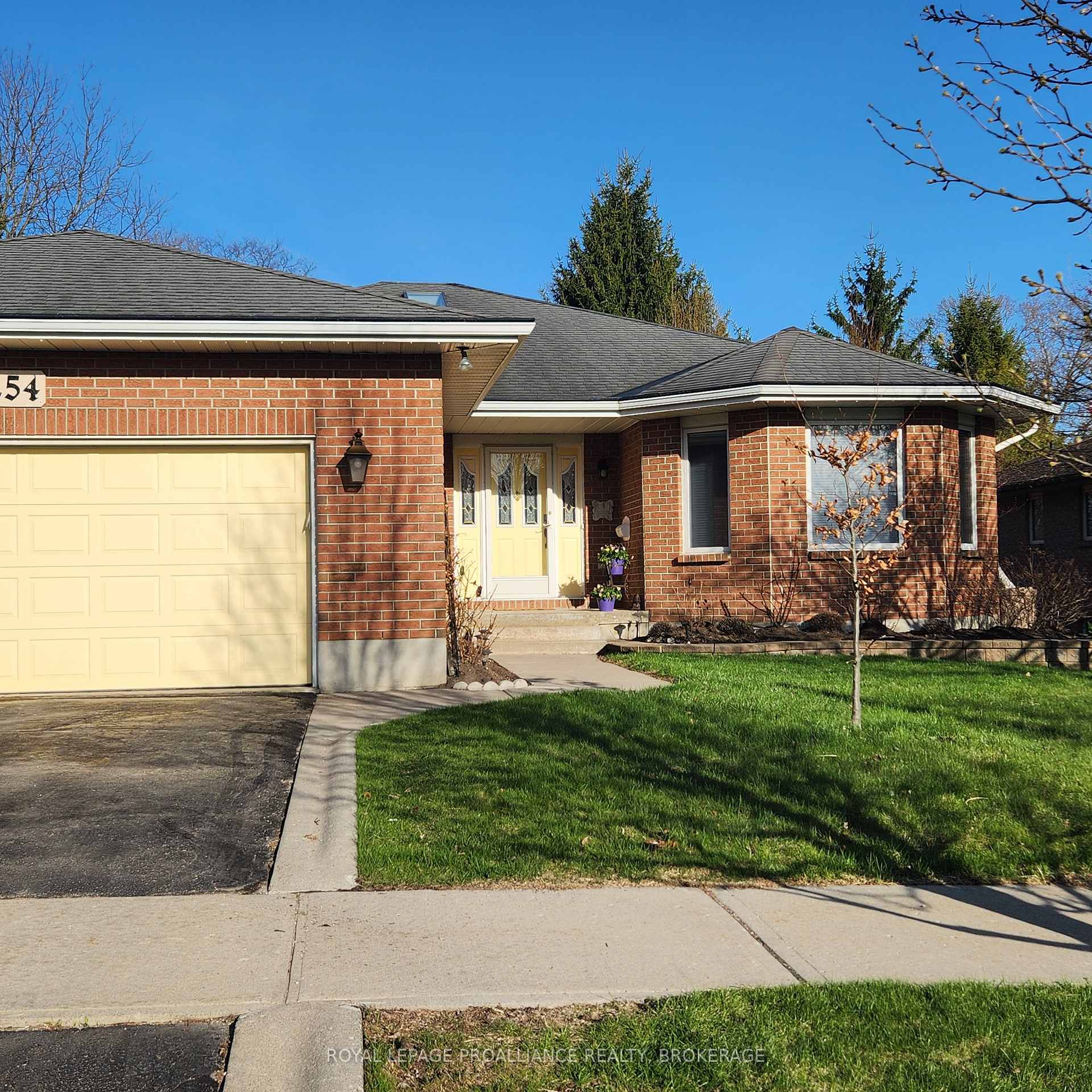 Front of 254 Friarhill Crescent