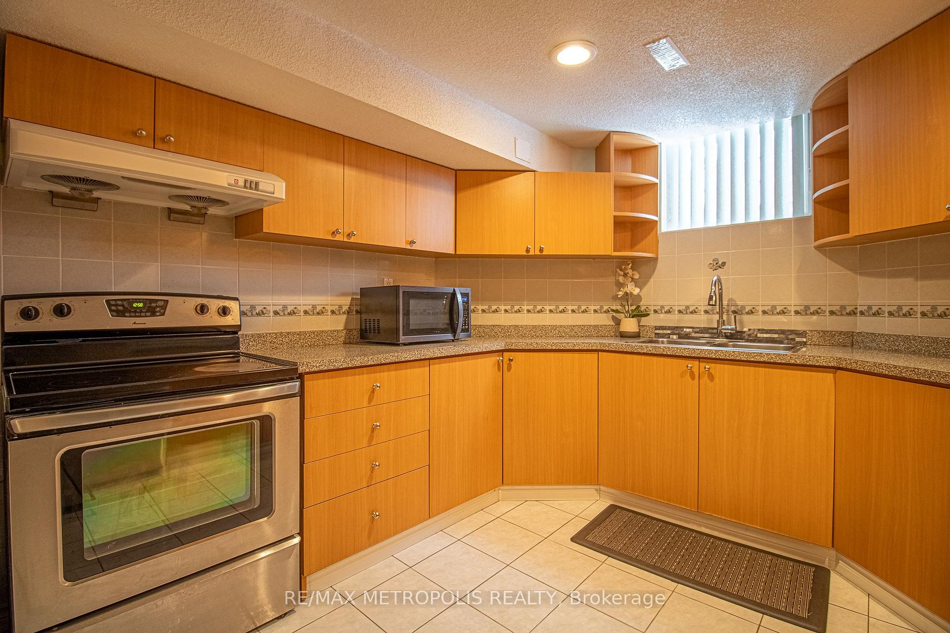 Photo 14 of Unit BSMT, 15 Havagal Crescent, Markham, Markville — HOMEH