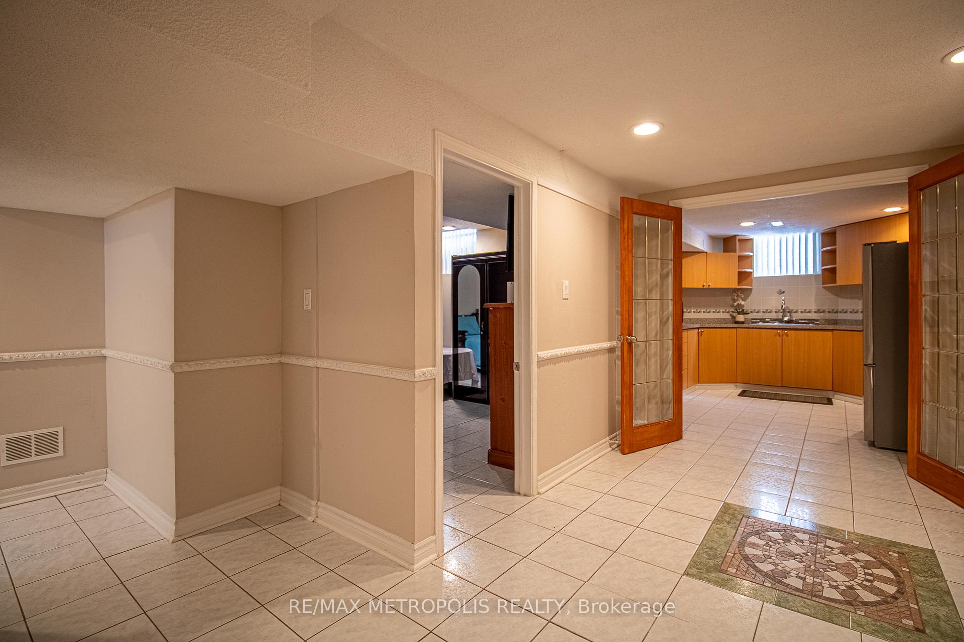 Photo 23 of Unit BSMT, 15 Havagal Crescent, Markham, Markville — HOMEH