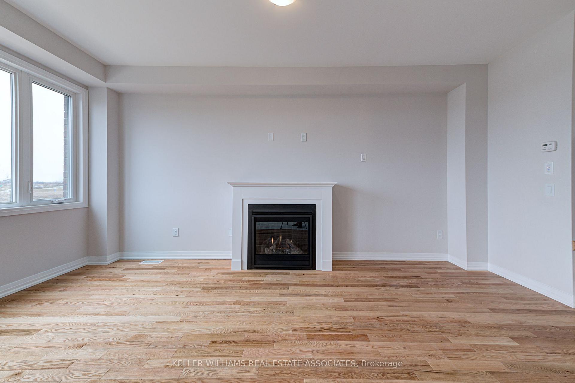 Photo 9 of 152 Freedom Crescent, Hamilton, Mount Hope — HOMEH