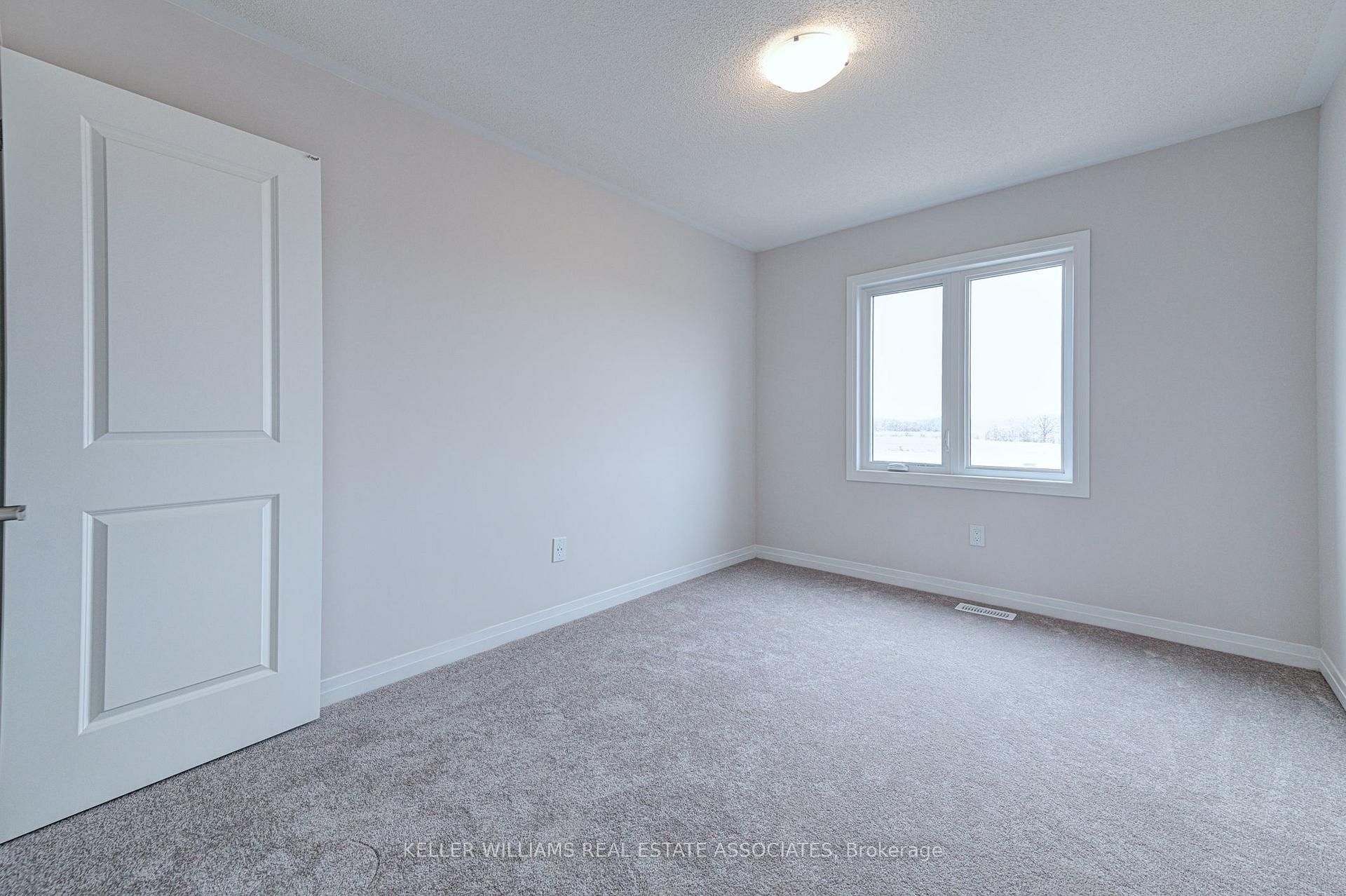 Photo 21 of 152 Freedom Crescent, Hamilton, Mount Hope — HOMEH