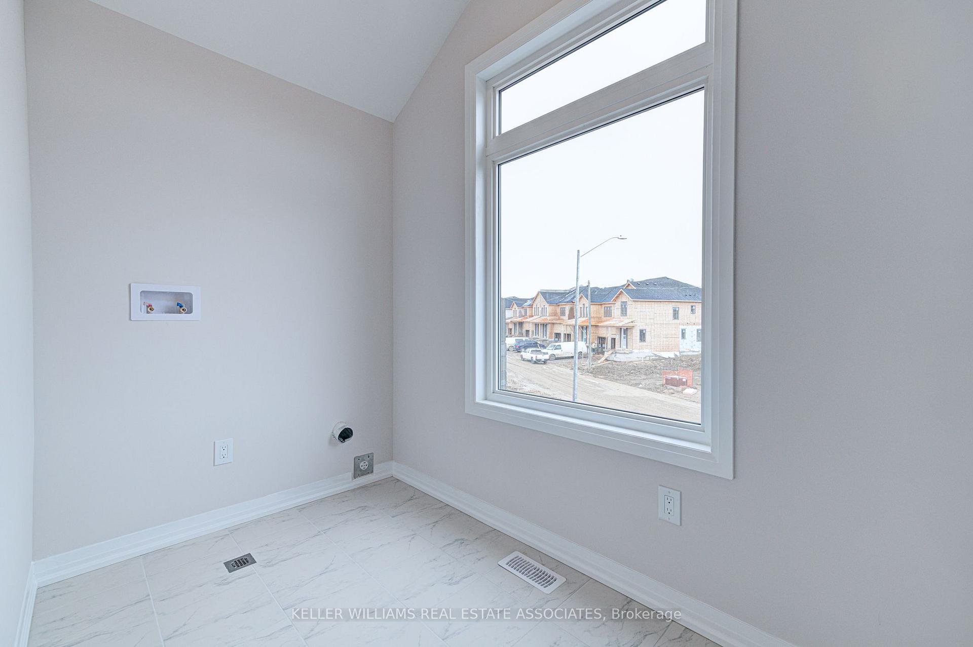 Photo 28 of 152 Freedom Crescent, Hamilton, Mount Hope — HOMEH