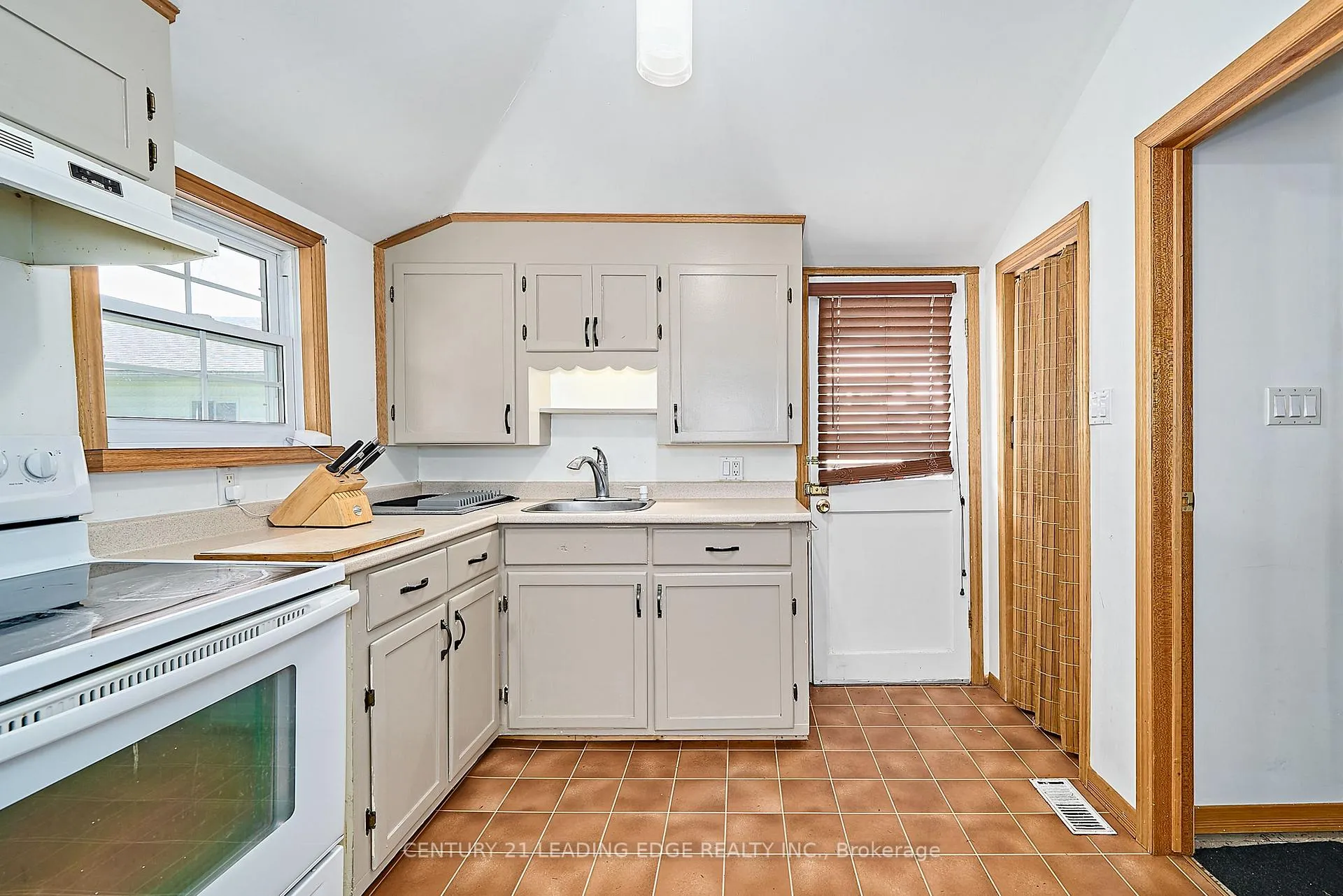 Photo 20 of 225 Arnott Drive, Selwyn — HOMEH
