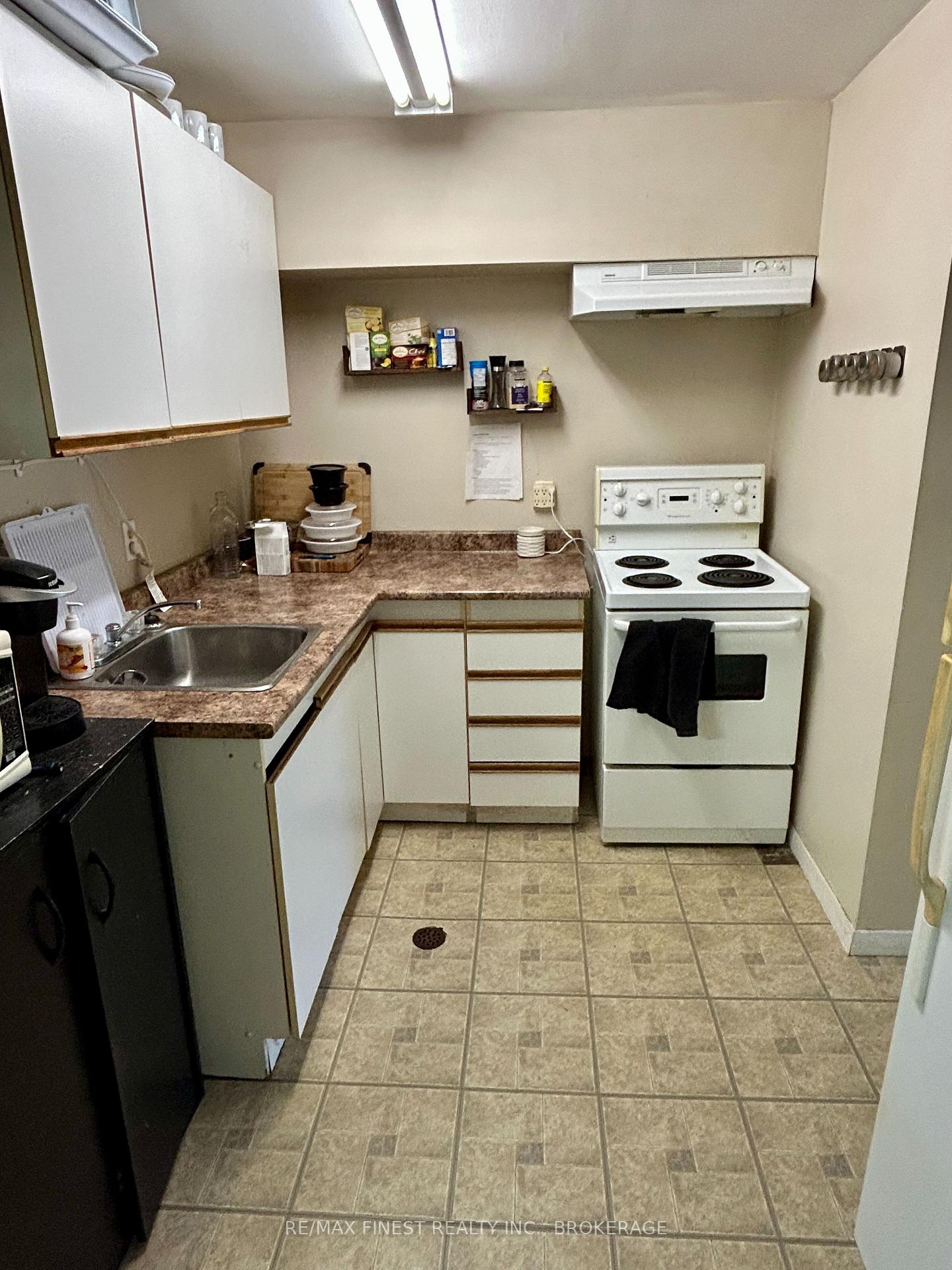 Photo 10 of 757 Ridley Drive, Kingston, North of Taylor-Kidd Blvd — HOMEH