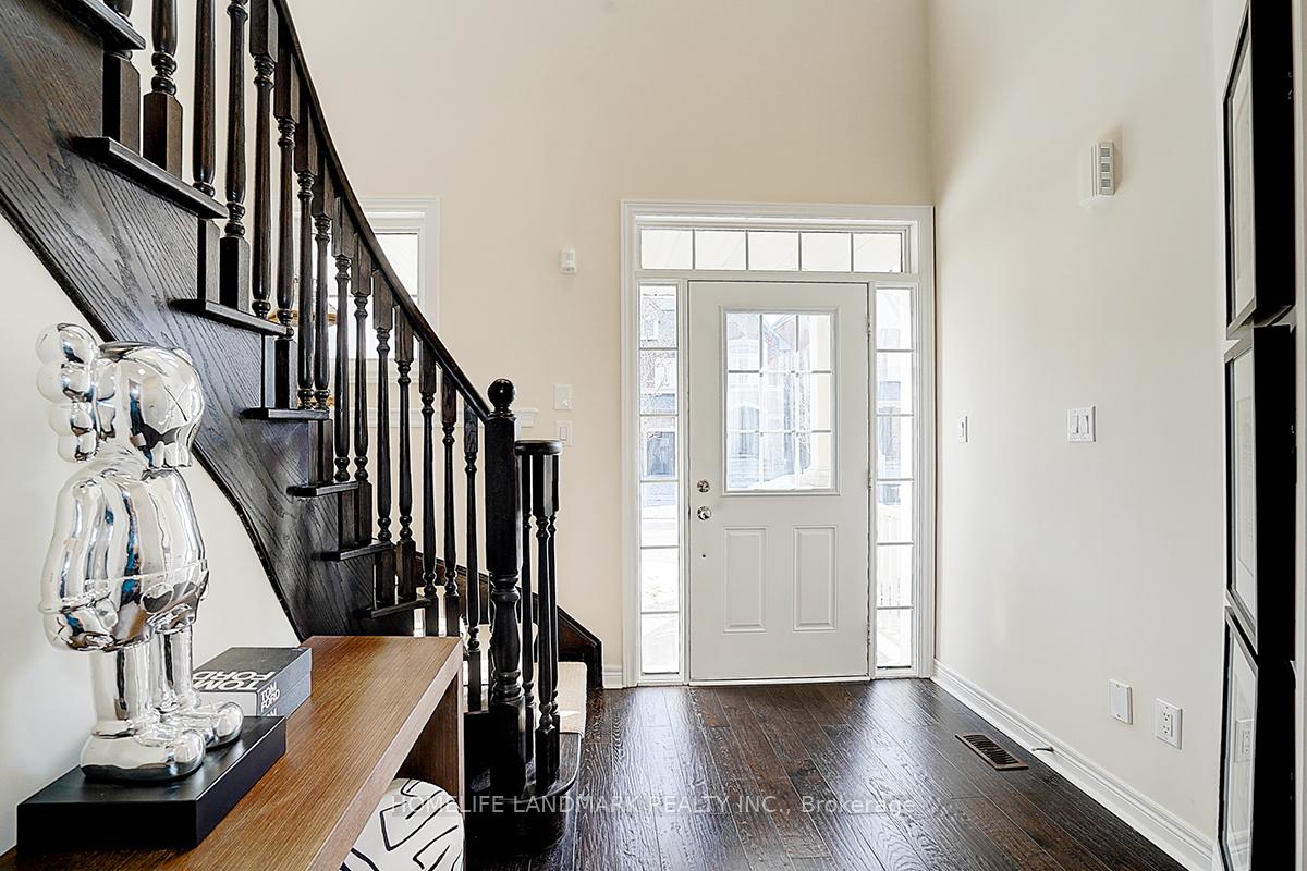 Photo 4 of 20 Corduroy Road, Markham, Victoria Manor-Jennings Gate — HOMEH
