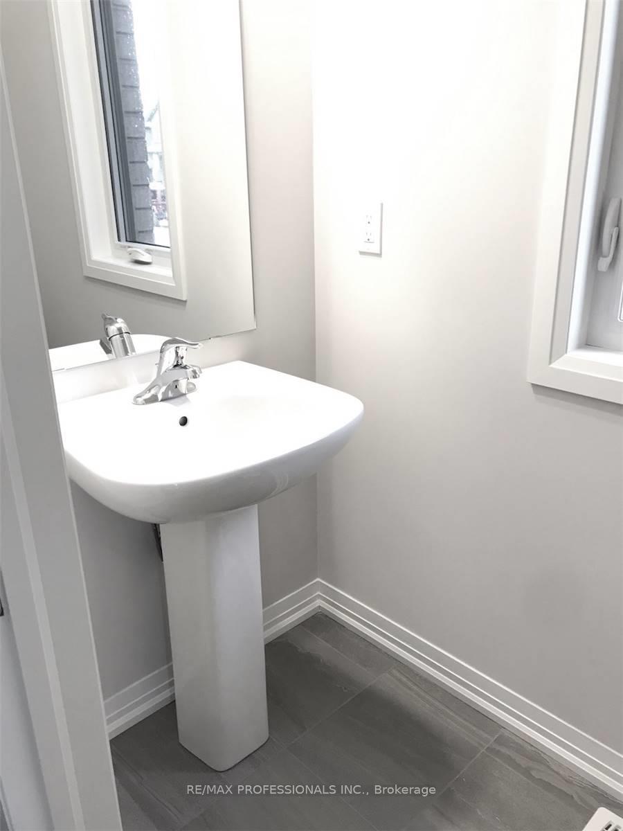 Photo 4 of 252 Provident Way, Hamilton, Mount Hope — HOMEH