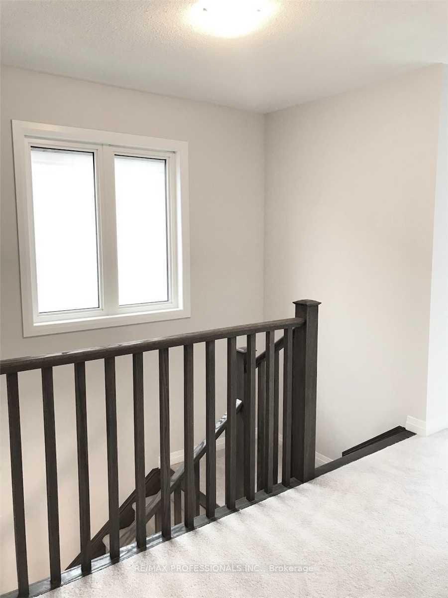 Photo 12 of 252 Provident Way, Hamilton, Mount Hope — HOMEH