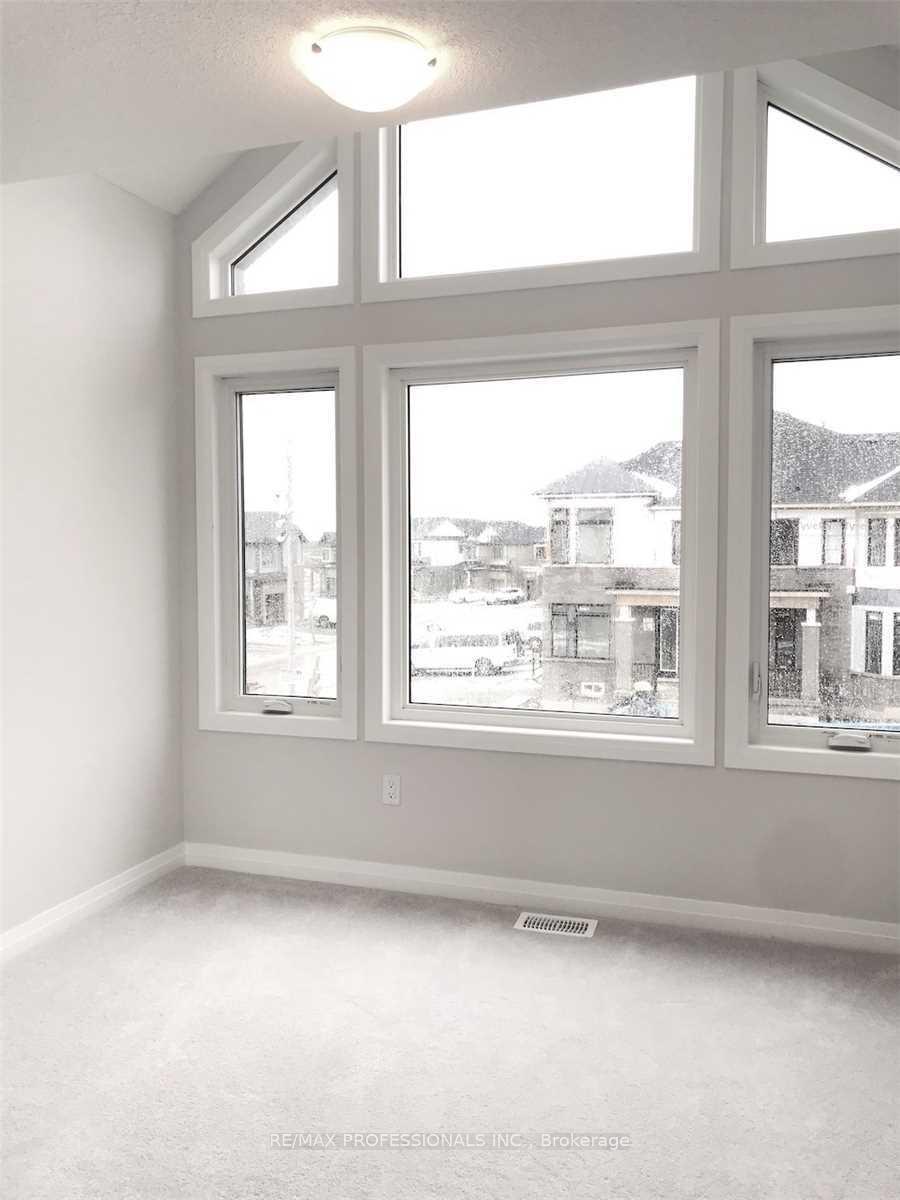 Photo 14 of 252 Provident Way, Hamilton, Mount Hope — HOMEH